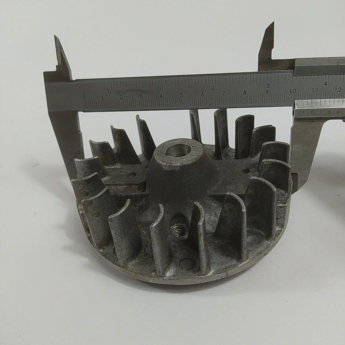 Ricambio VOLANO DI AVVIAMENTO usato decespugliatore Komatsu ZENOAH G3K IKE