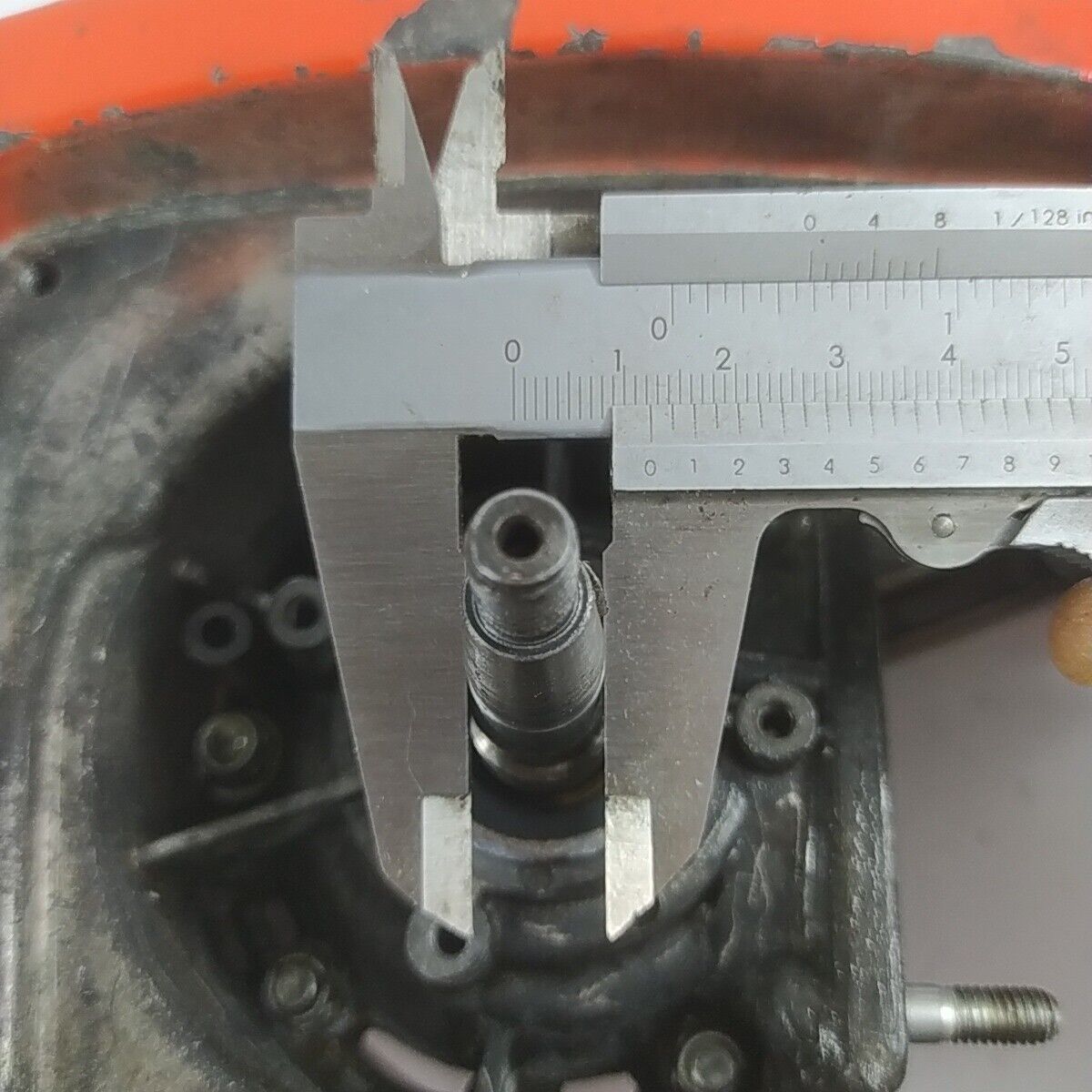 ricambio TELAIO BASAMENTO E ALBERO MOTORE MANICO per motosega CASTOR C 70 usati