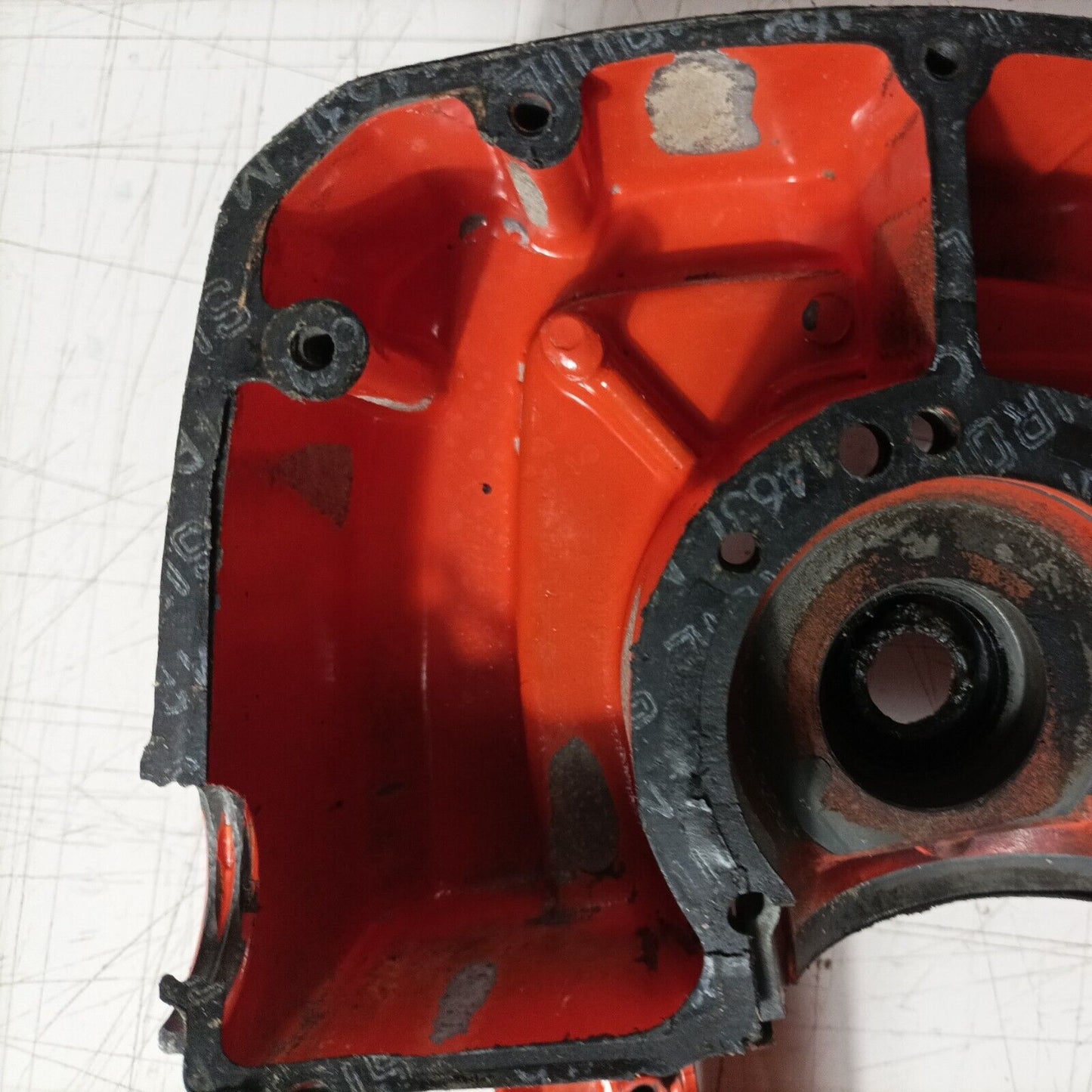 CARTER BASAMENTO CILINDRO LATO VOLANO TELAIO PER MOTOSEGA CASTOR C70 ALPINA A70