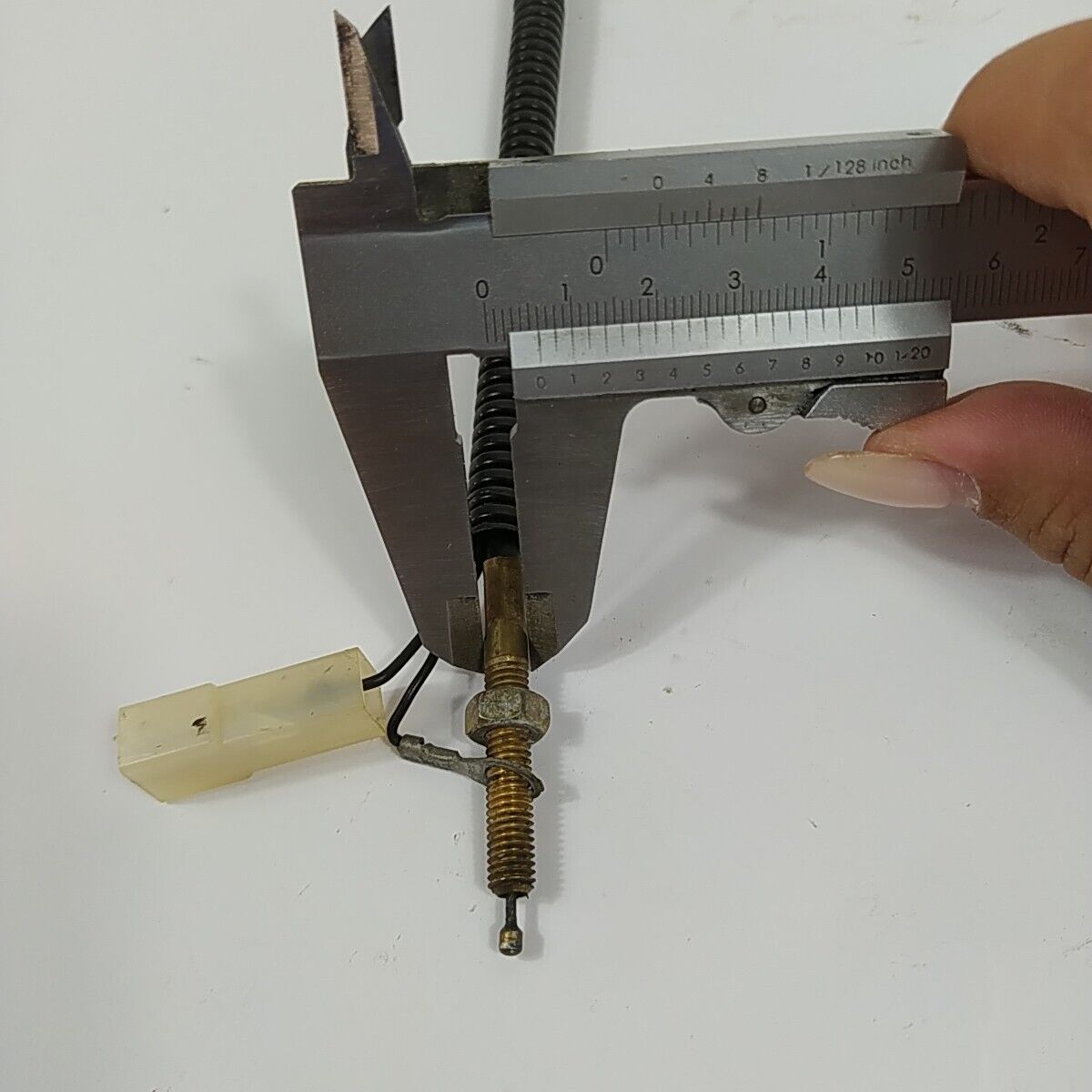 Ricambio MANIGLIA IMPUGNATURA 25 usato per DECESPUGLIATORE MCCULLOCH GT 50