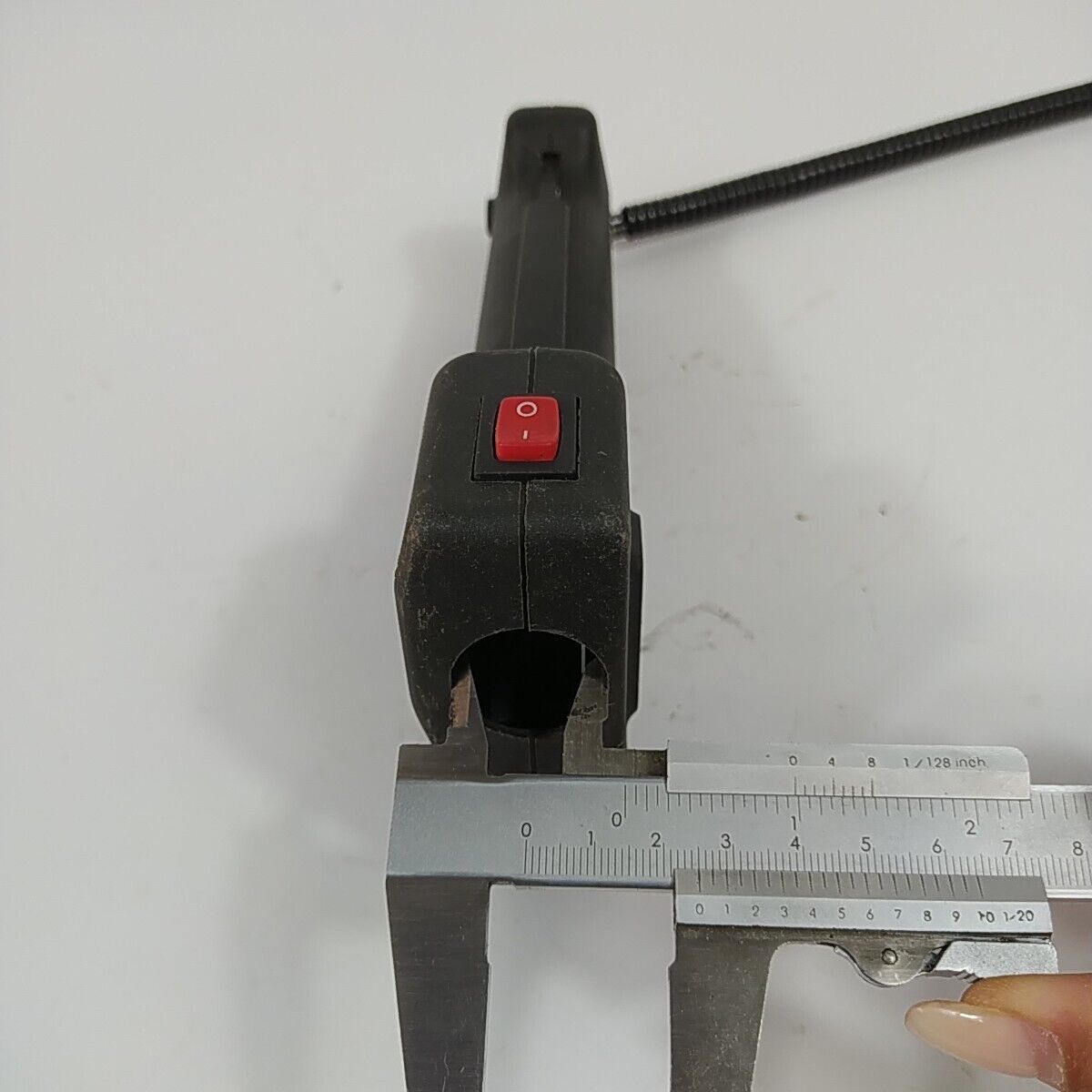 Ricambio MANIGLIA IMPUGNATURA 25 usato per DECESPUGLIATORE MCCULLOCH GT 50