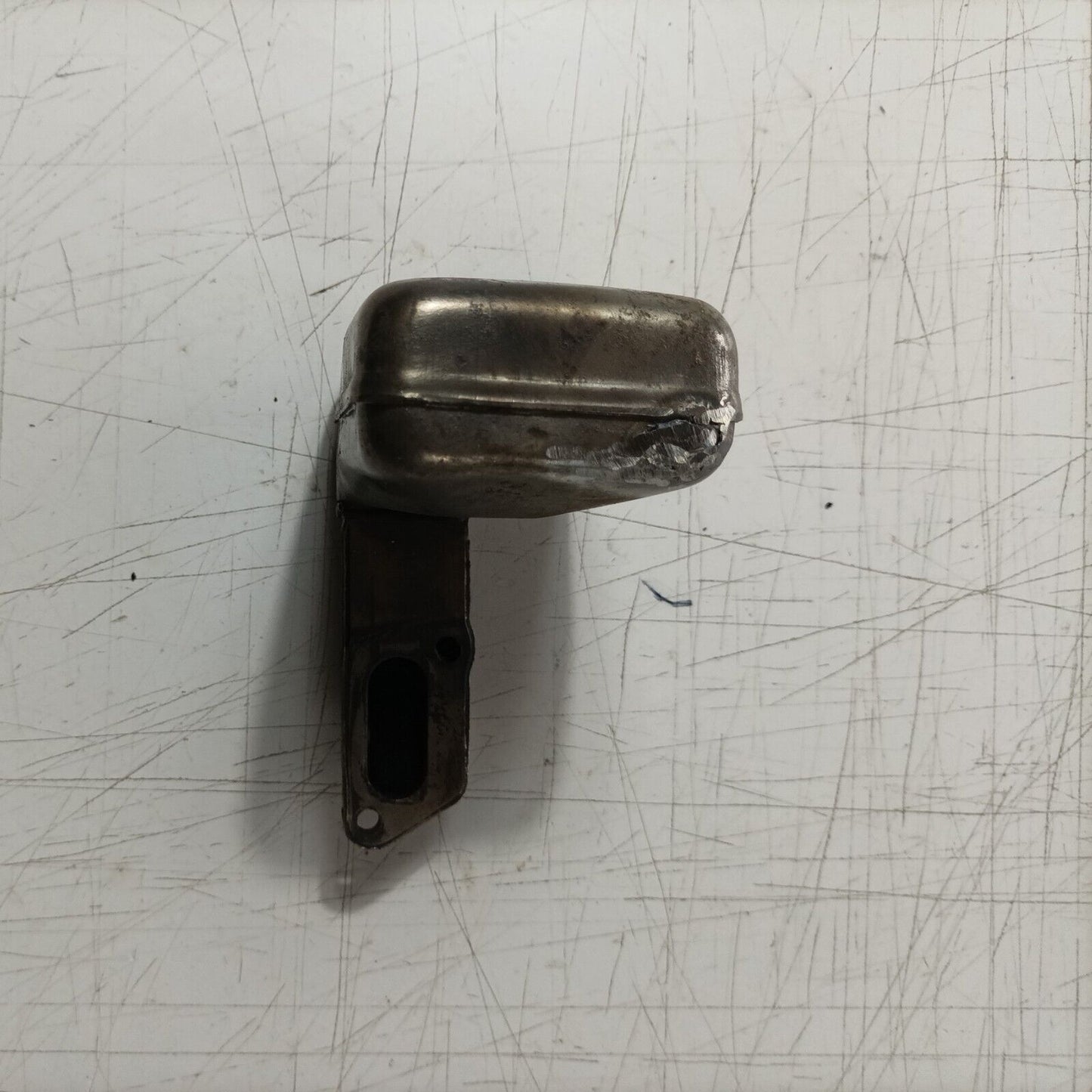 SILENZIATORE MARMITTA TERMINALE DI SCARICO PER MOTOSEGA CASTOR C 70 ALPINA A 70