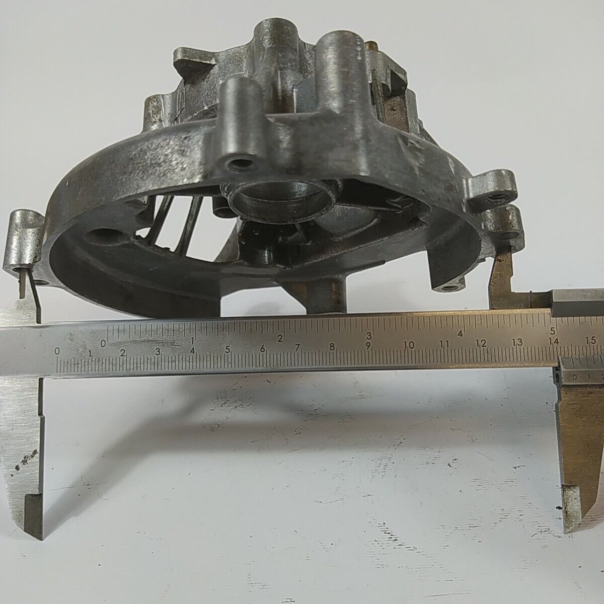 Ricambio CARTER BASAMENTO MOTORE usato per decespugliatore MITSUBISHI MARUYAMA