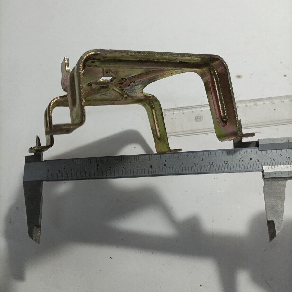Ricambio STAFFA MOTORE A ZAINO usato per decespugliatore Emak Efco 8425