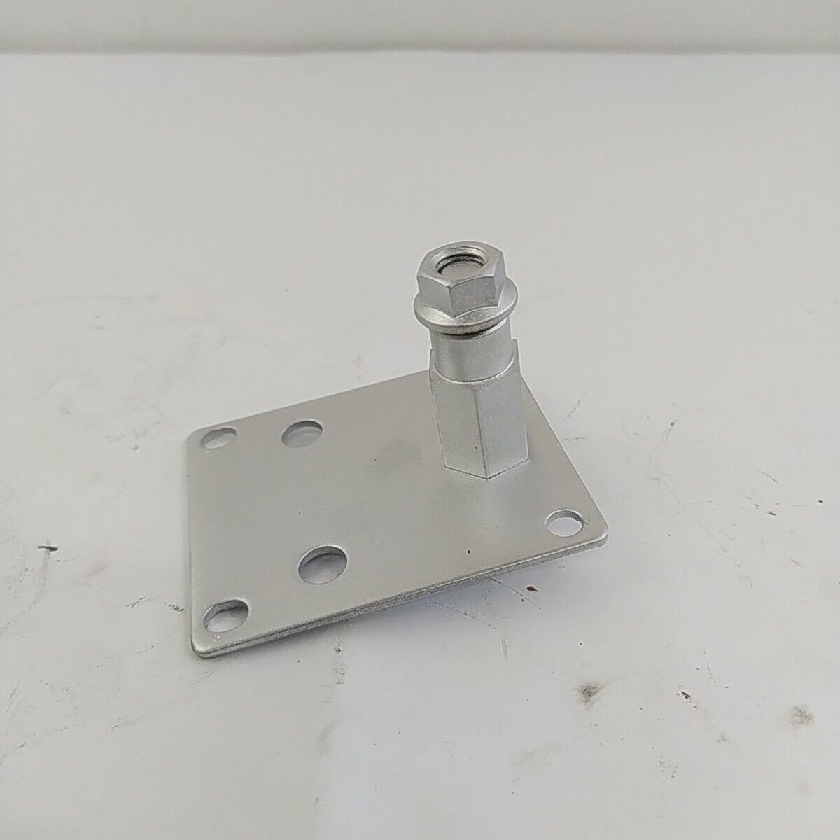 Ricambio STAFFA PIASTRA MOTORE a zaino usato per decespugliatore KAWASAKI TD 40