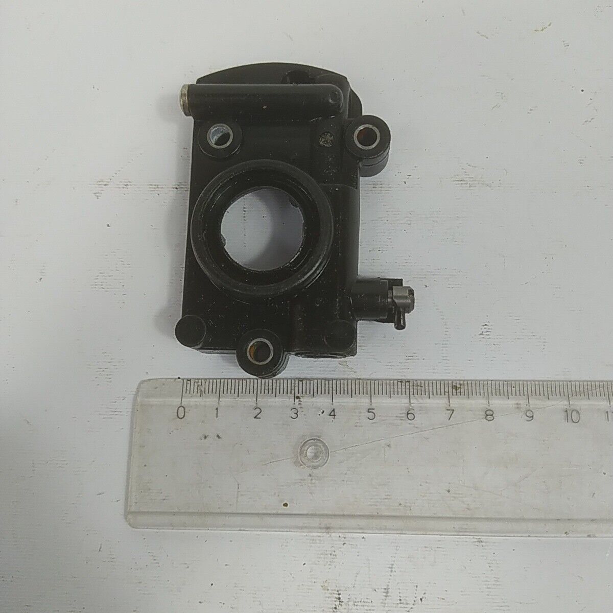 Ricambio per motosega ALPINA 500 POMPA OLIO VITE SENZA FINE INGRANAGGIO usato