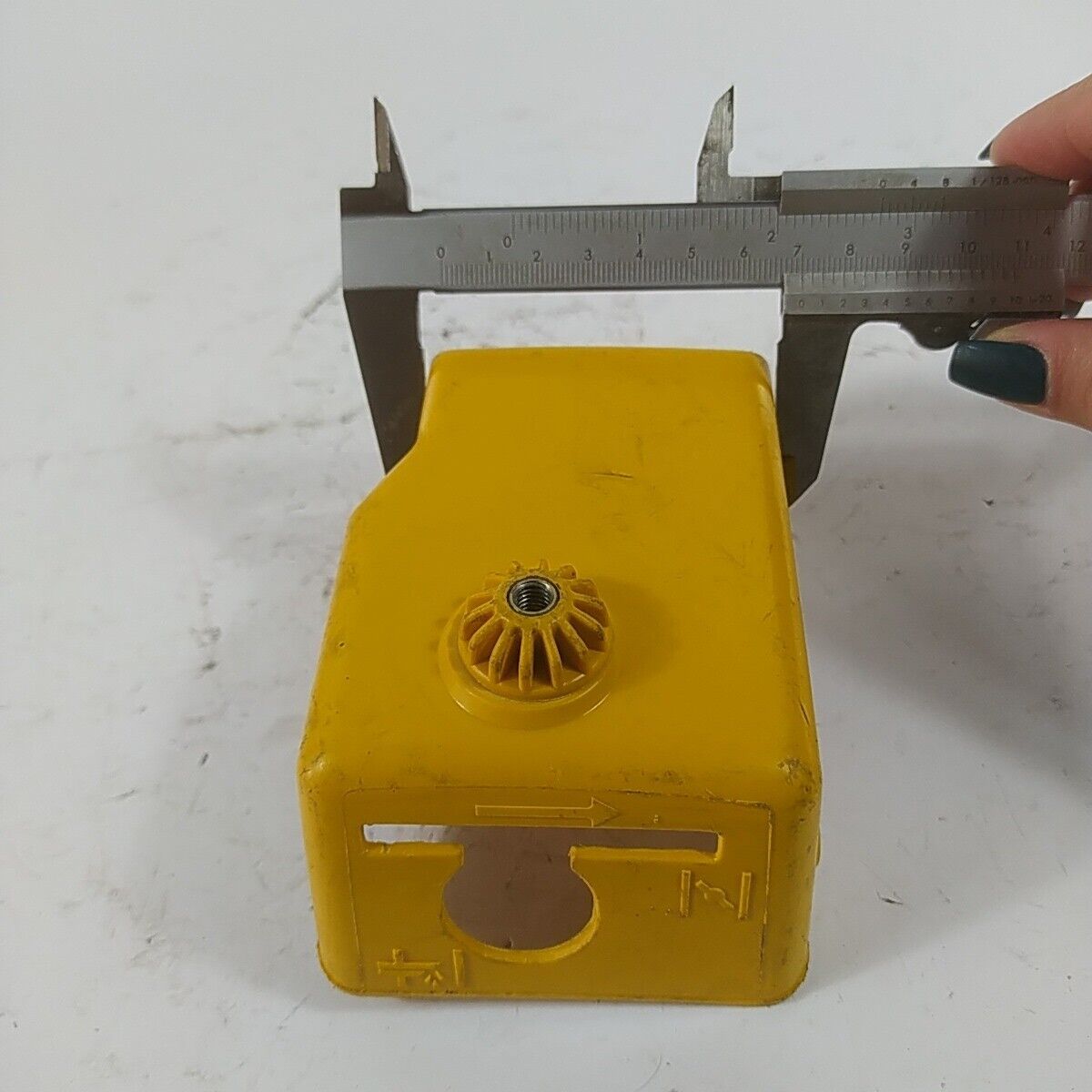 Ricambio DECESPUGLIATORE ALPINA STAR 41 COPERCHIO FILTRO DELL' ARIA usato