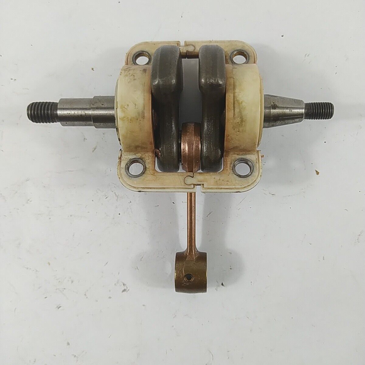 Ricambi per DECESPUGLIATORE HUSQVARNA 39 R usati ALBERO MOTORE ORIGINALE biella 
