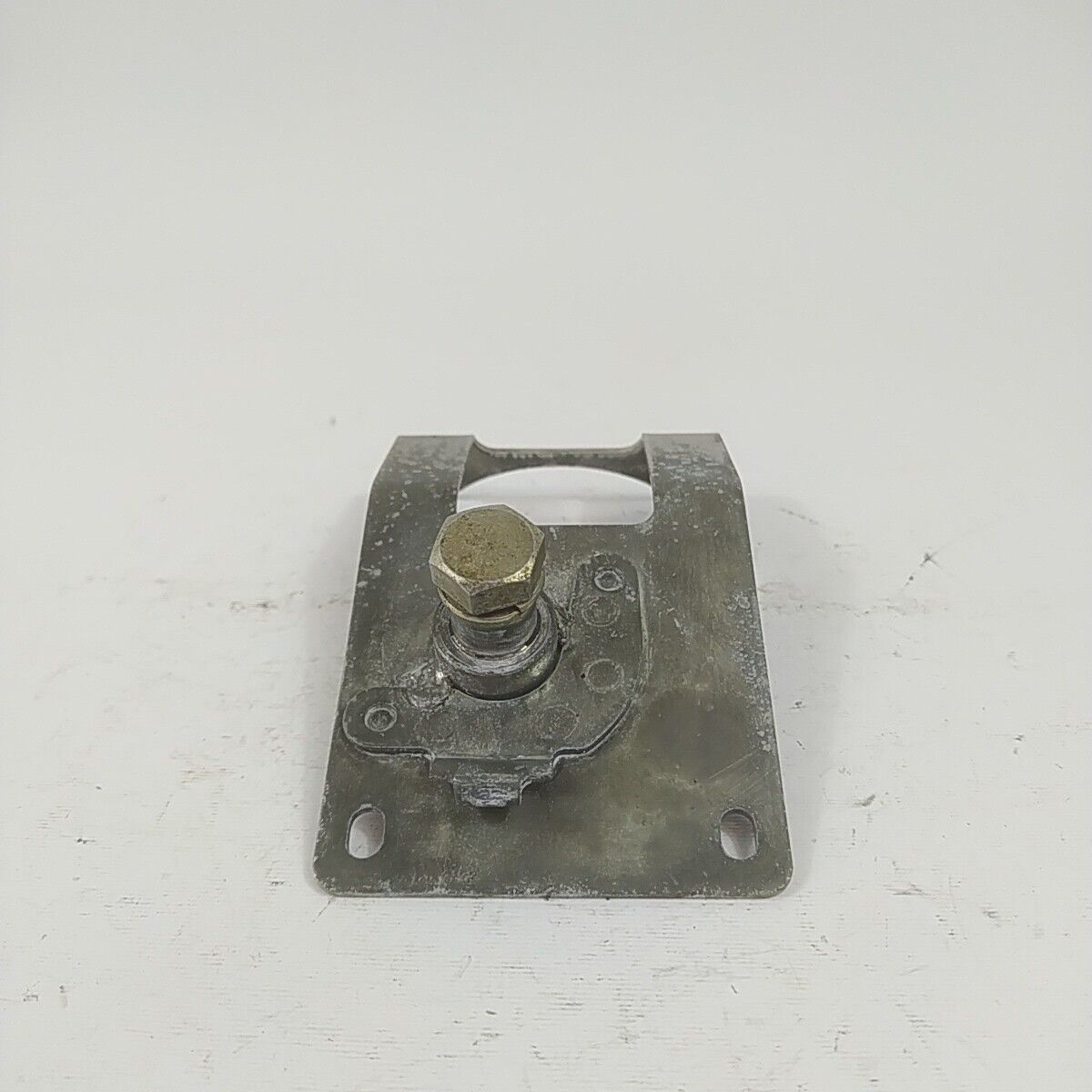 Ricambio per decespugliatore ECHO RM - 380 STAFFA SUPPORTO MOTORE A ZAINO usato