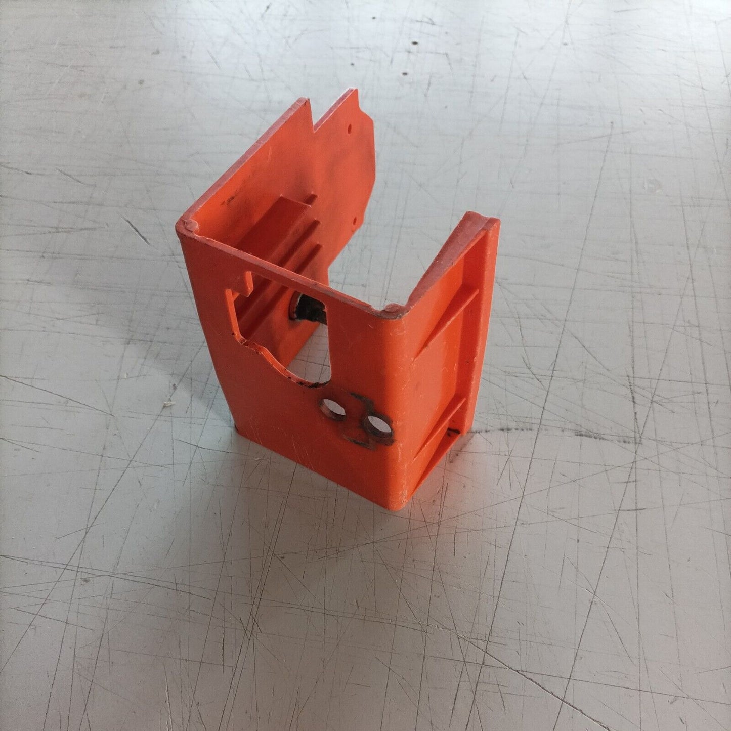 COPERCHIO CILINDRO PER MOTOSEGA EMAK OLEO MAC 935 DF EFCO 134 135 ricambi usati