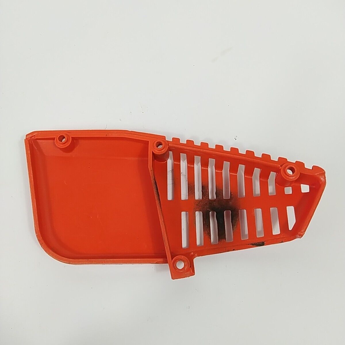 ricambi usati COPERCHIO COPRI FRIZIONE CATENA ORIGINALE PER MOTOSEGA CASTOR 438