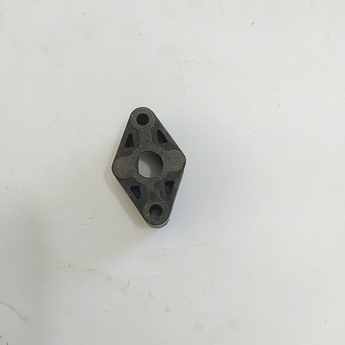 Ricambio COLLETTORE CARBURATORE usato per decespugliatore Komatsu ZENOAH G4K