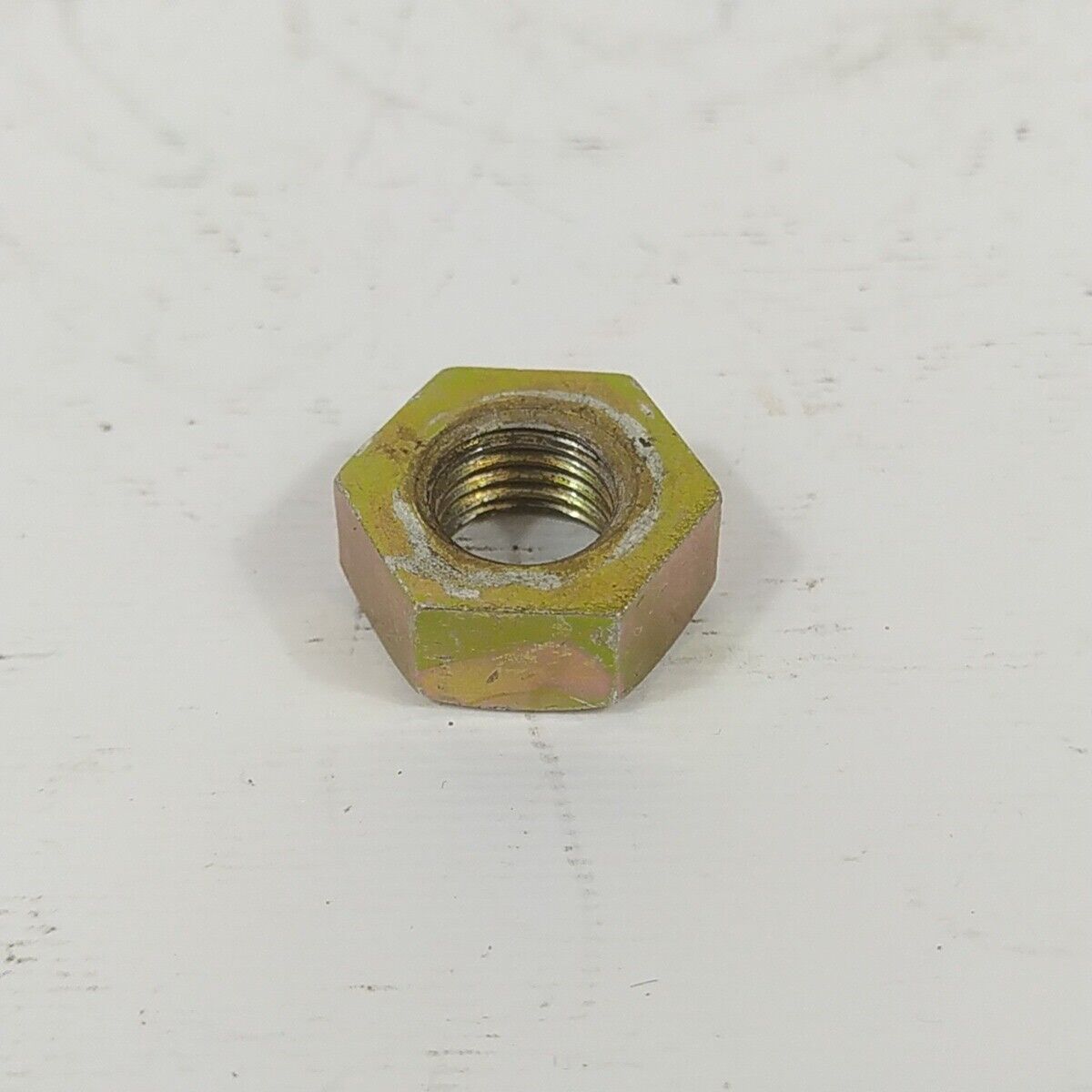 Ricambi DADO ALBERO MOTORE VOLANO per decespugliatore TANAKA 501 ik usati