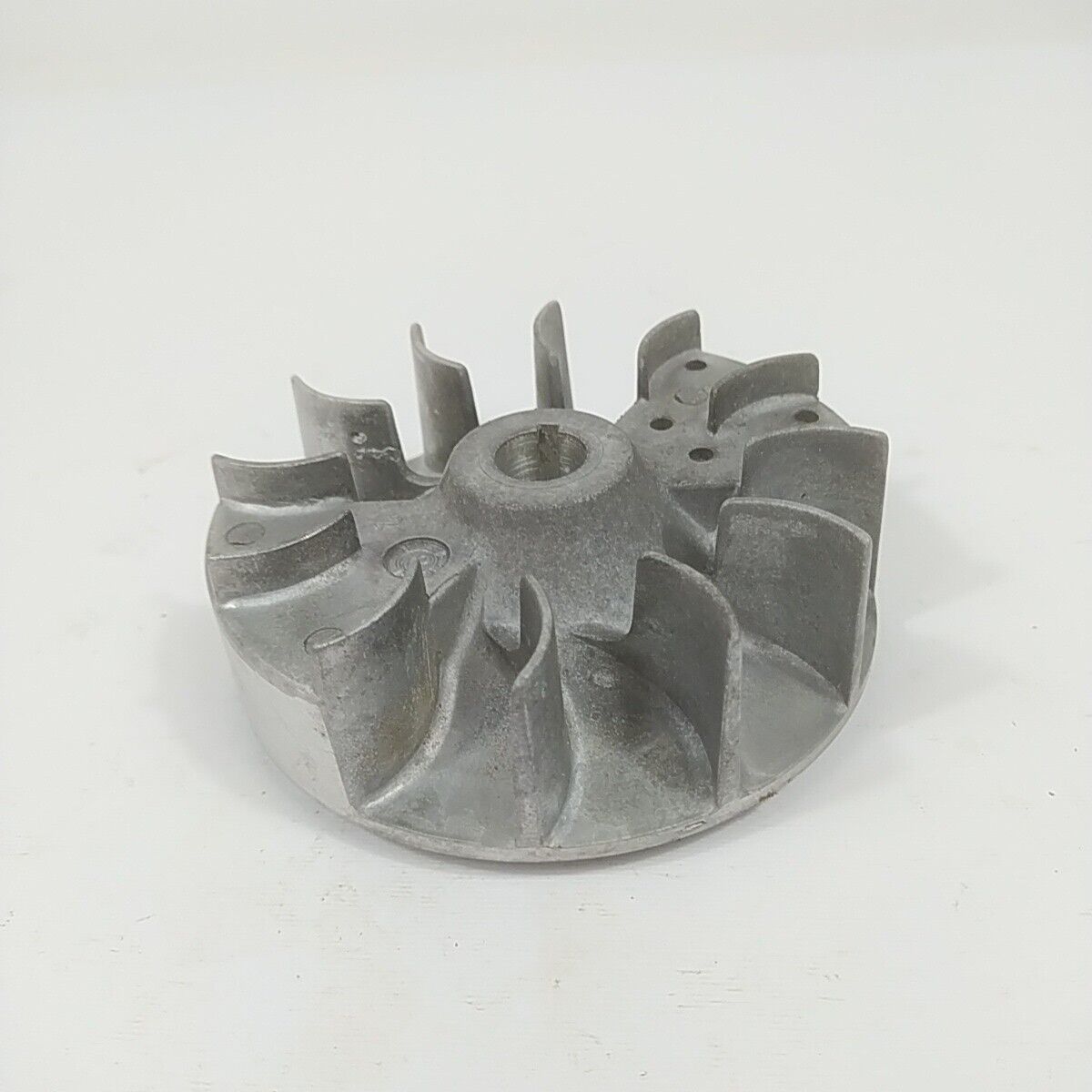 Ricambio per decespugliatore EFCO 8420 8425 VOLANO MAGNETICO DI AVVIAMENTO usato