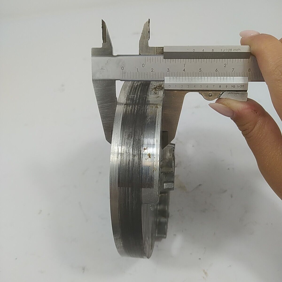 Ricambi VOLANO MAGNETICO AVVIAMENTO per tosaerba Briggs & Stratton 675 EXi usati