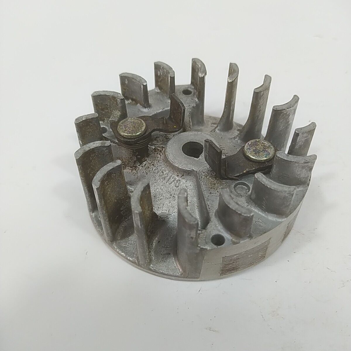 ricambi VOLANO DI AVVIAMENTO per motosega ALPINA SILVER 40 castor 330 338 usati