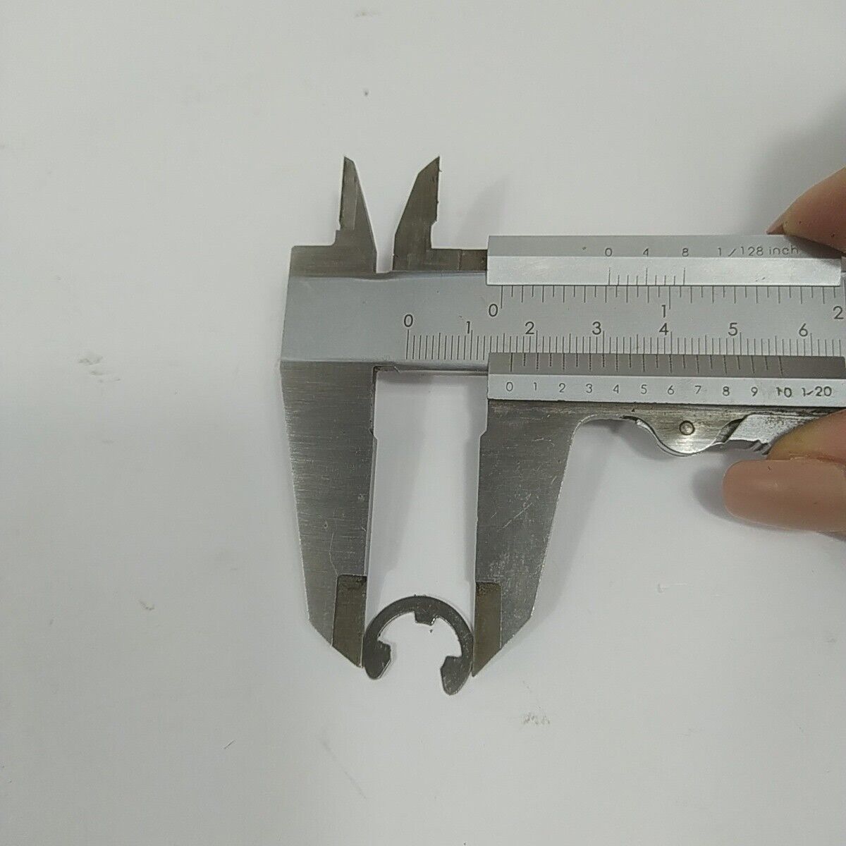 Ricambio per MOTOSEGA ZENOAH G 2000 t FERMO CUSCINETTO ALBERO MOTORE usato