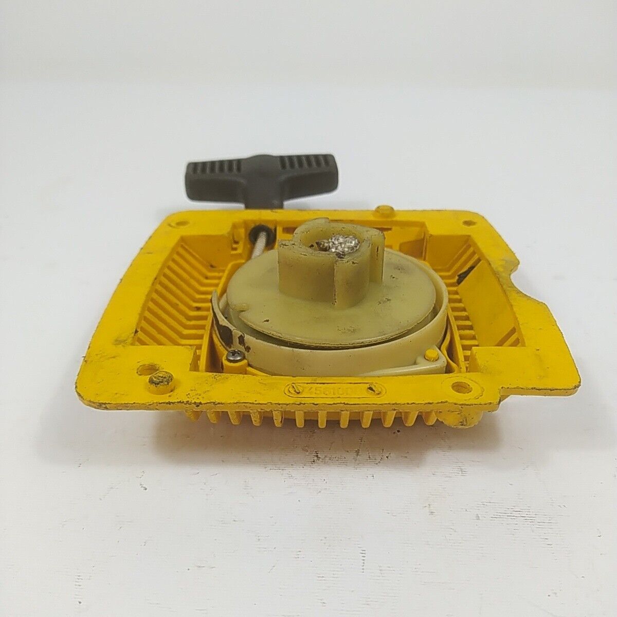 Ricambio per motosega ALPINA 500 COPERCHIO DI AVVIAMENTO A STRAPPO start usato