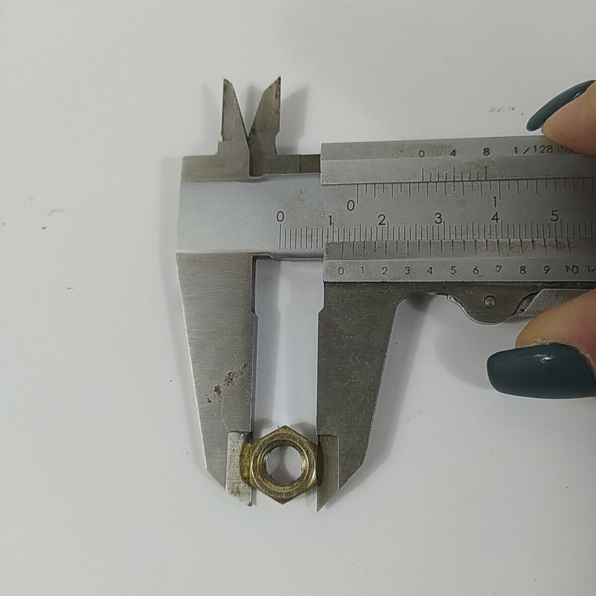 Ricambio usato RONDELLA E DADO ALBERO MOTORE per decespugliatore KAWASAKI TG 33