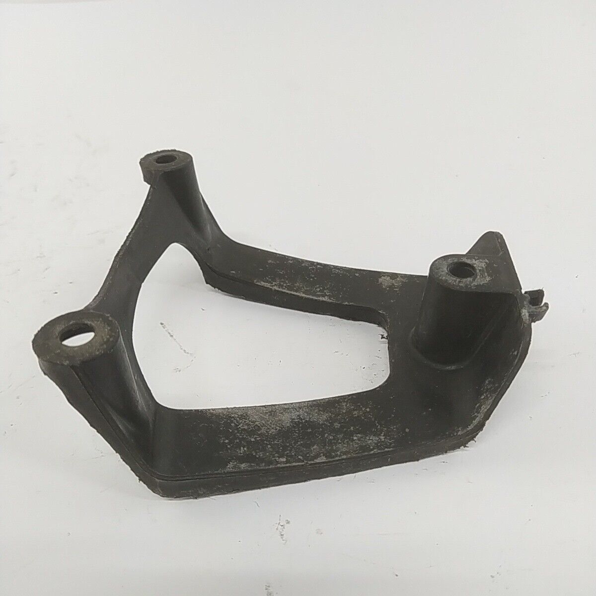 Ricambio usato STAFFA protezione SERBATOIO per decespugliatore KAWASAKI TG 33