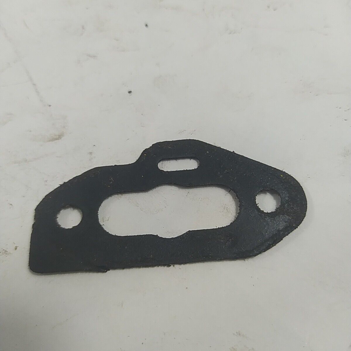 Ricambi FLANGIA COLLETTORE CARBURATORE PER MOTOSEGA MCCULLOCH PRO MAC 555 usati