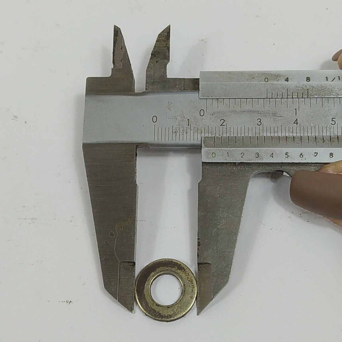 Ricambio DADO VOLANO ALBERO MOTORE per decespugliatore McCulloch 3800 usato