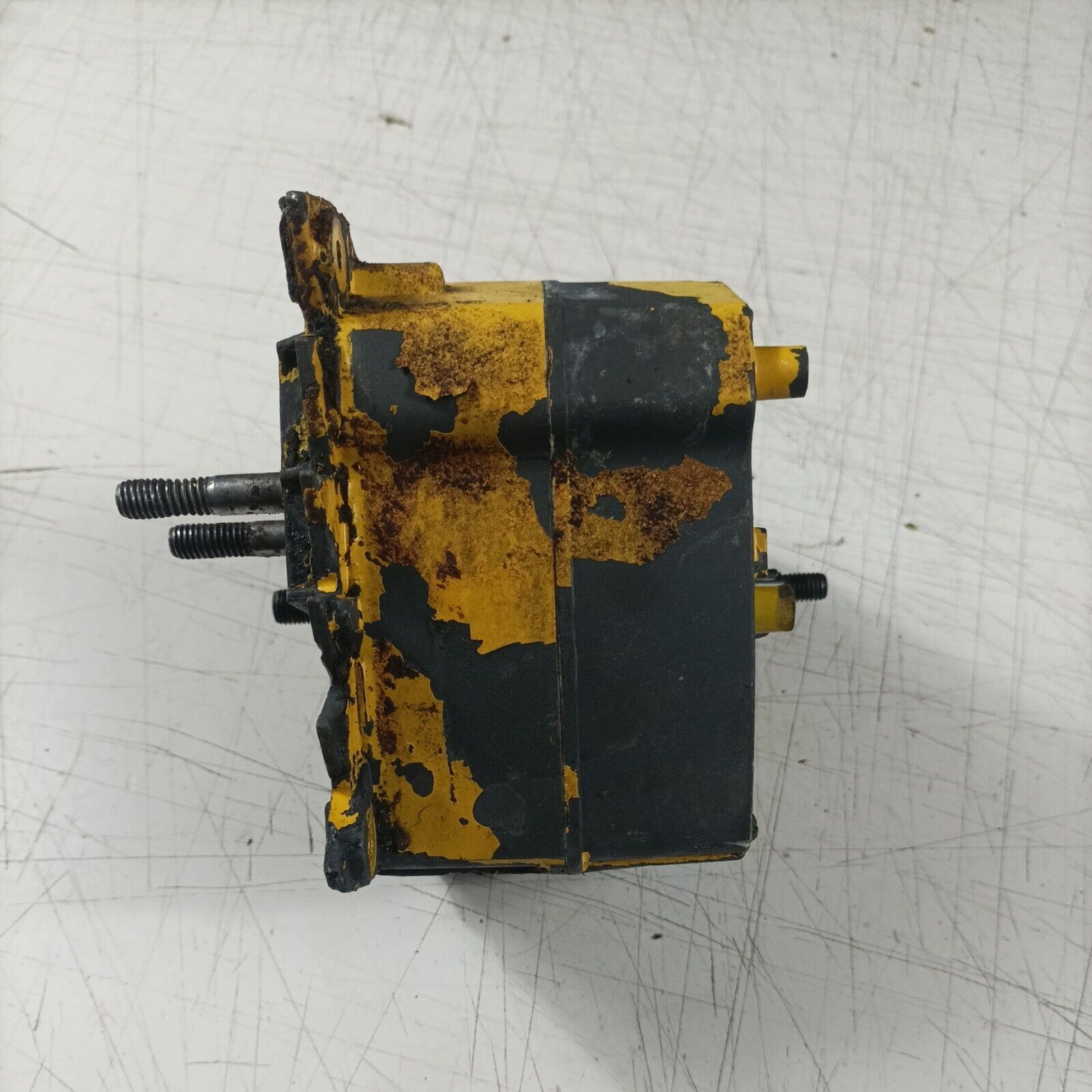 ricambi usati per MOTOSEGA ALPINA A 41 ALBERO MOTORE carter  basamento SERBATOIO