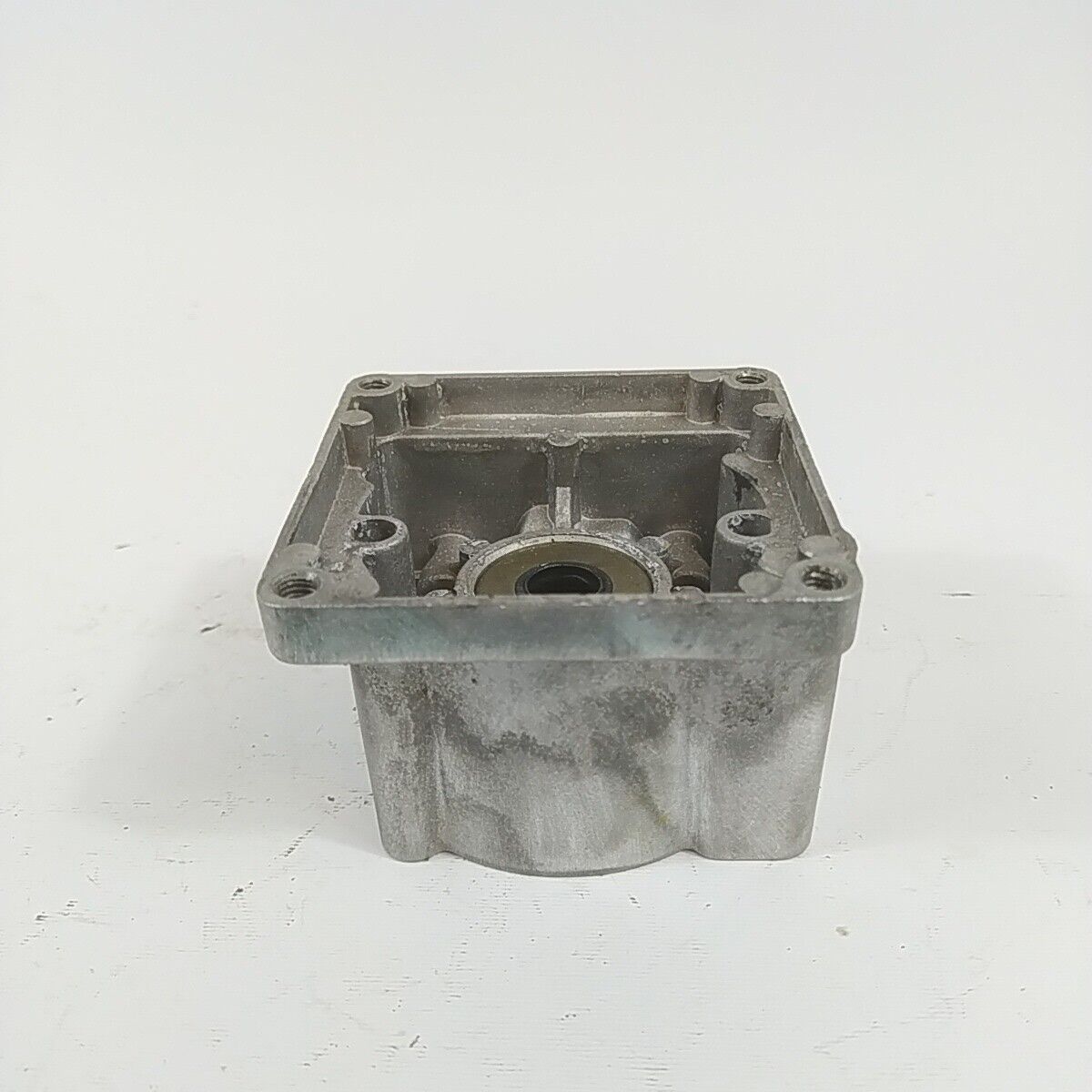 Ricambio usato BASAMENTO CARTER MOTORE decespugliatore Mcculloch ELITE 4200