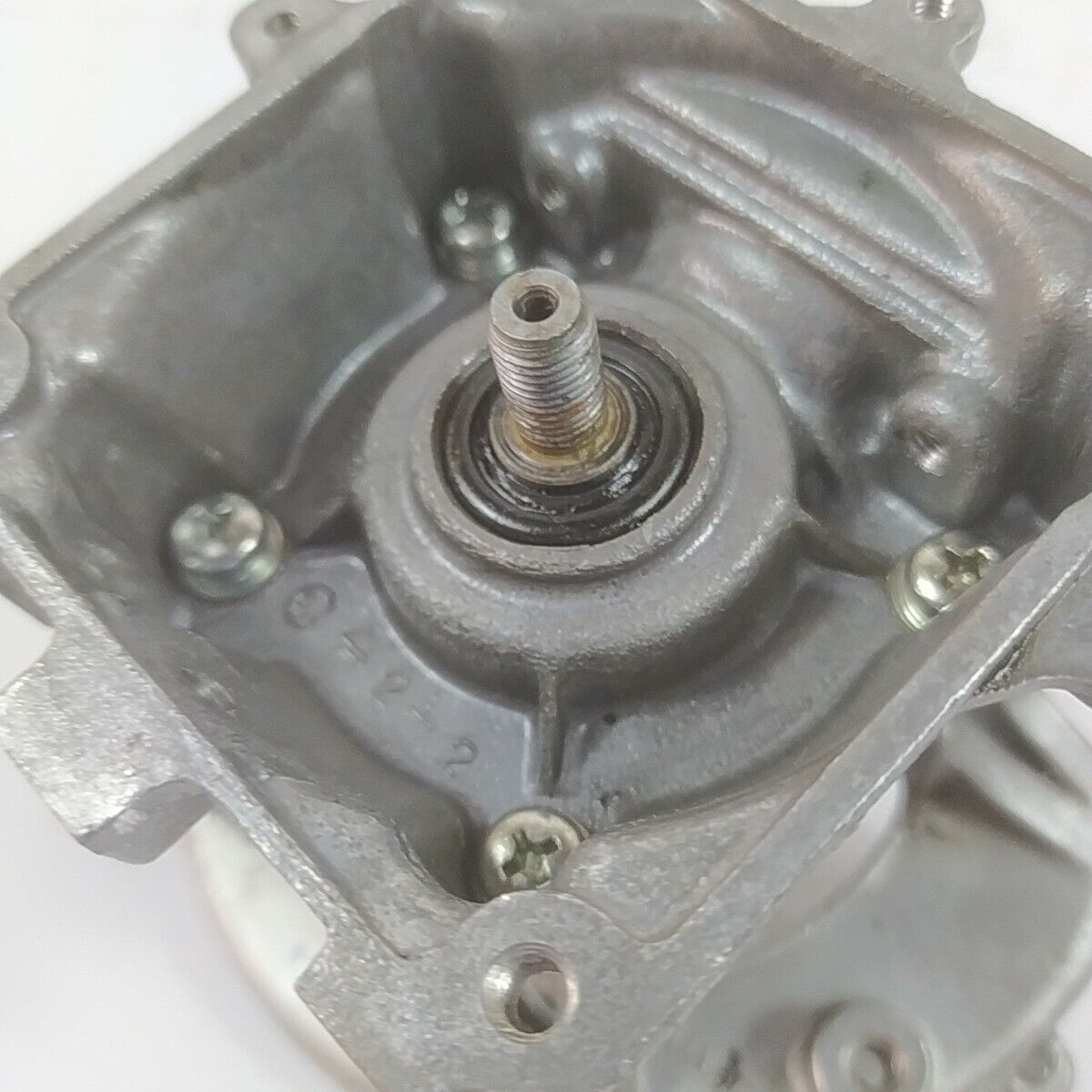 ricambio BASAMENTO CILINDRO ALBERO MOTORE usato decespugliatore KAWASAKI TD 33