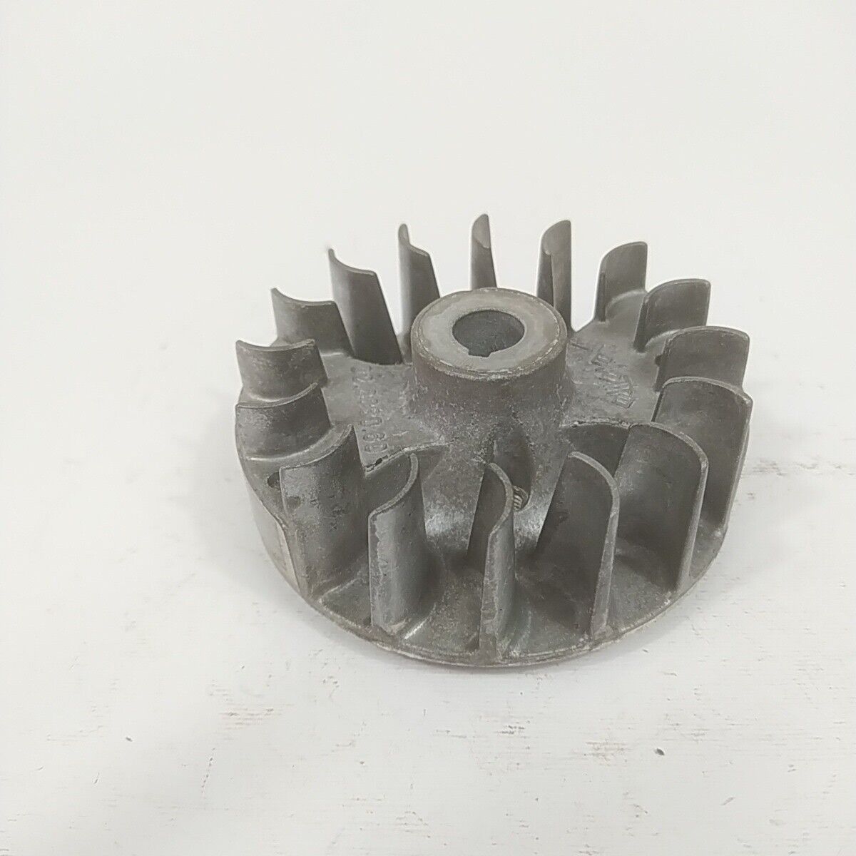 Ricambio per decespugliatore EFCO 8250 VOLANO MAGNETICO DI AVVIAMENTO usato