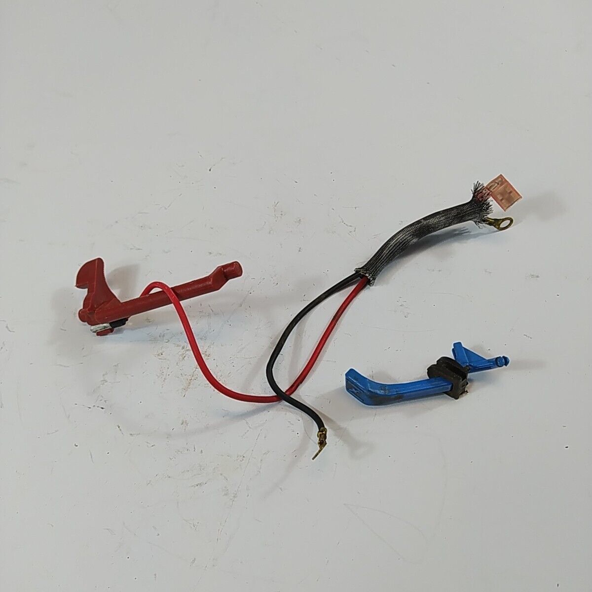 LEVA ARIA e tasto ON/OFF PER MOTOSEGA PARTNER FORMULA 60 PARTNER POULAN usato