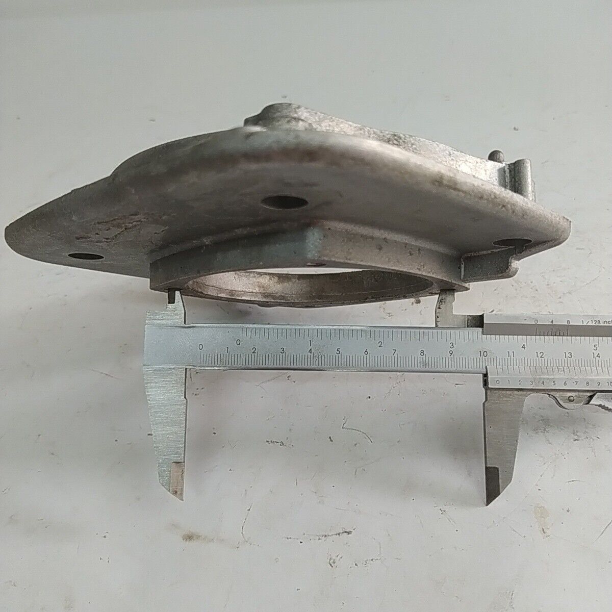 Ricambio CARTER SUPPORTO CAMPANA usato per decespugliatore MARUYAMA 420 42