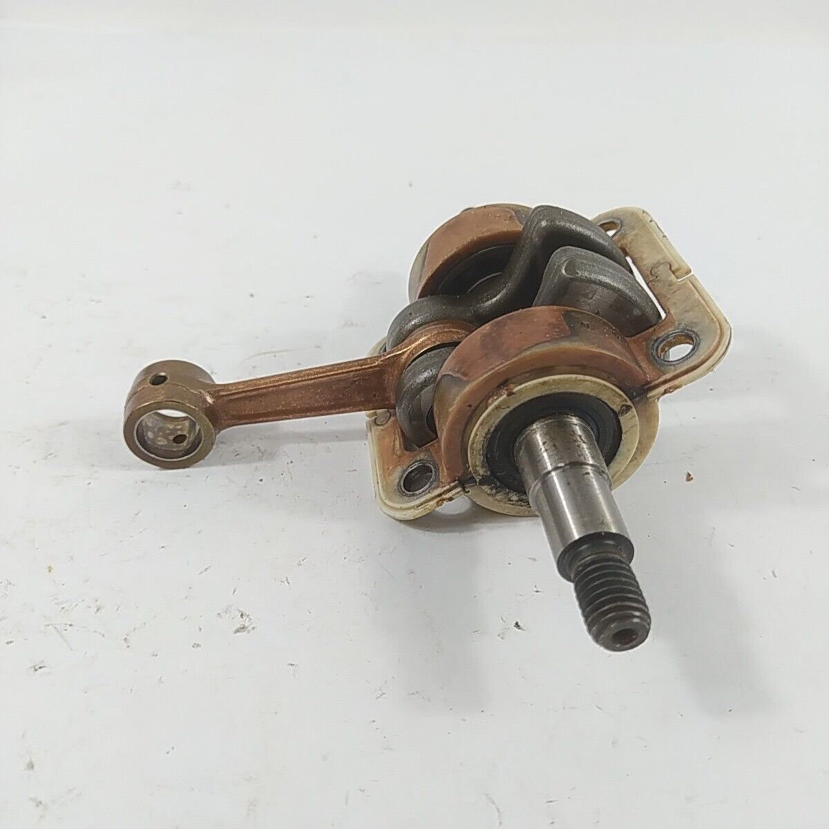 Ricambi per DECESPUGLIATORE HUSQVARNA 39 R usati ALBERO MOTORE ORIGINALE biella 