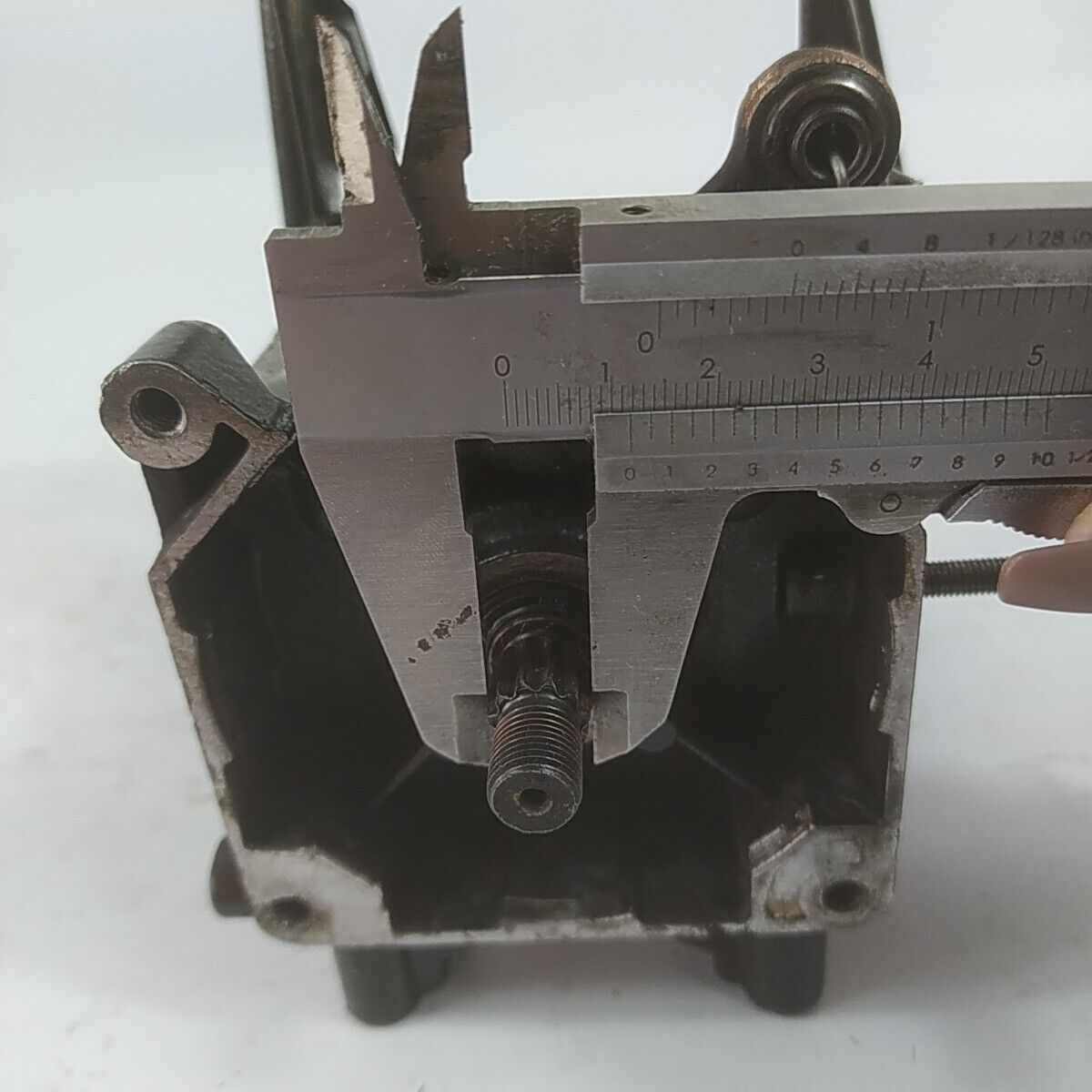 Ricambi usati per decespugliatore MCCULLOCH BP 38 albero motore carter basamento