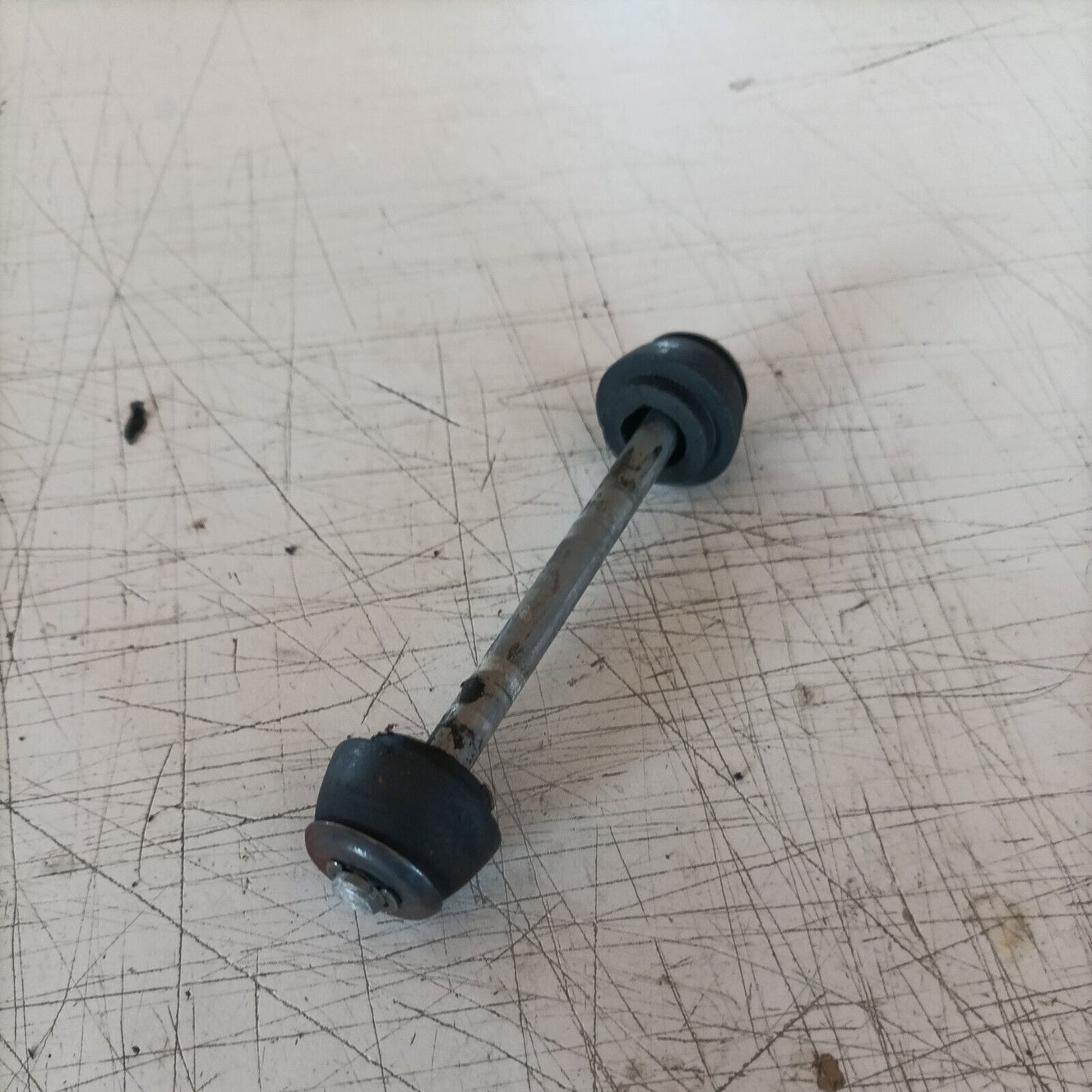 MOTOSEGA OLEO MAC 945 A SUPPORTO maniglia ANTIVIBRAZIONE ricambi usati