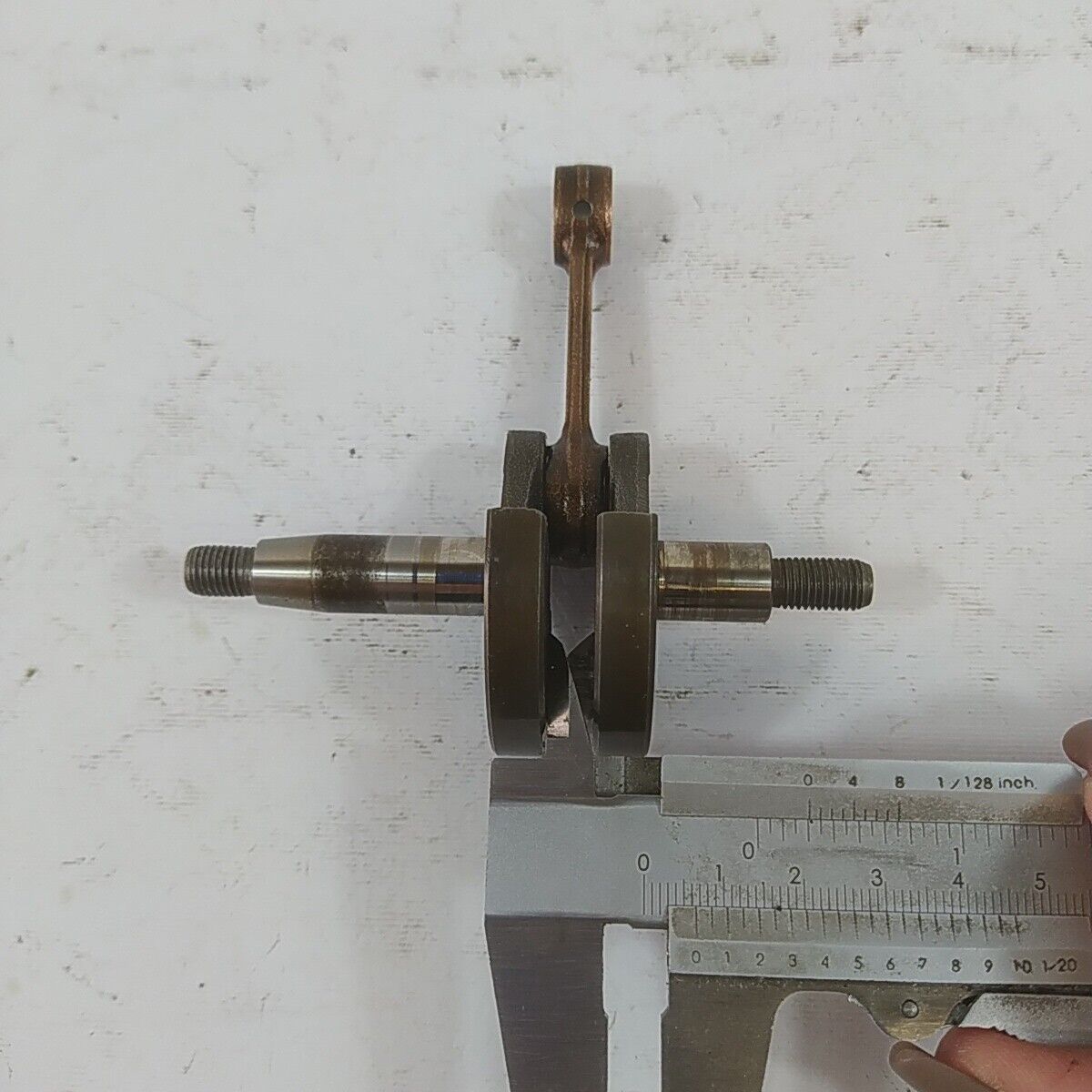 ricambio ALBERO MOTORE originale usato per decespugliatore KAWASAKI TD 33