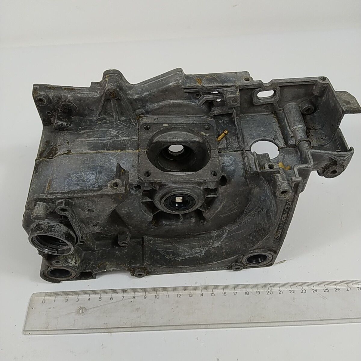 carter BASAMENTO CILINDRO completo PER MOTOSEGA ALPINA PROF 700 ricambi usati
