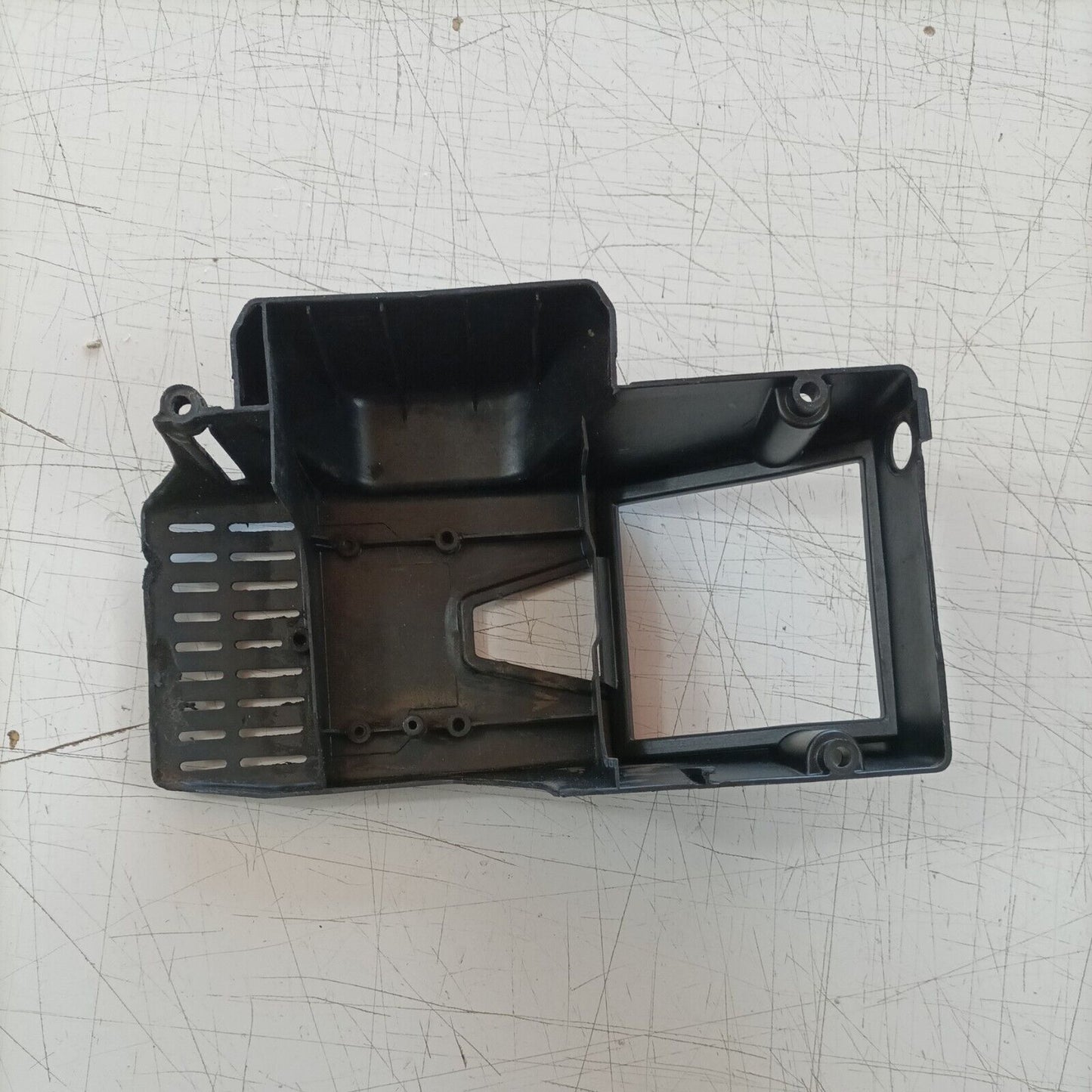 MOTOSEGA OLEOMAC 251 COPERTURA SUPERIORE COPERCHIO MOTORE CILINDRO ricambi usati