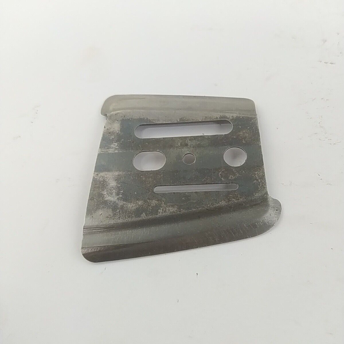 Ricambio usato DADO E PIASTRA GUIDA BARRA per MOTOSEGA Echo 330 EVL