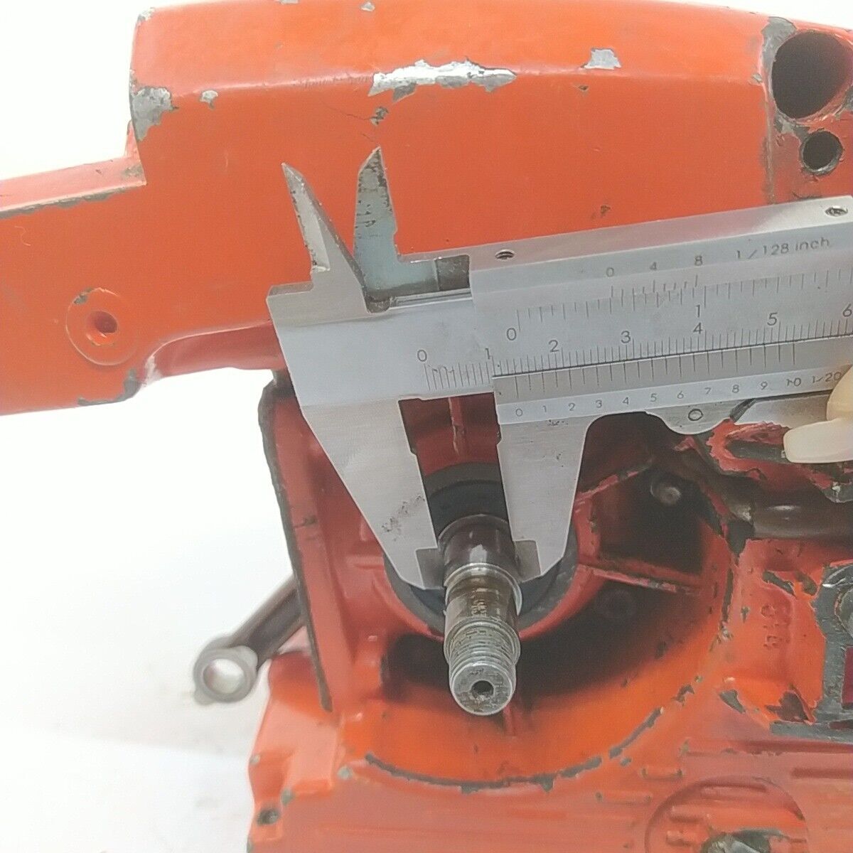 Ricambi TELAIO BASAMENTO ALBERO MOTORE usati per motosega CASTOR C70 ALPINA A70 