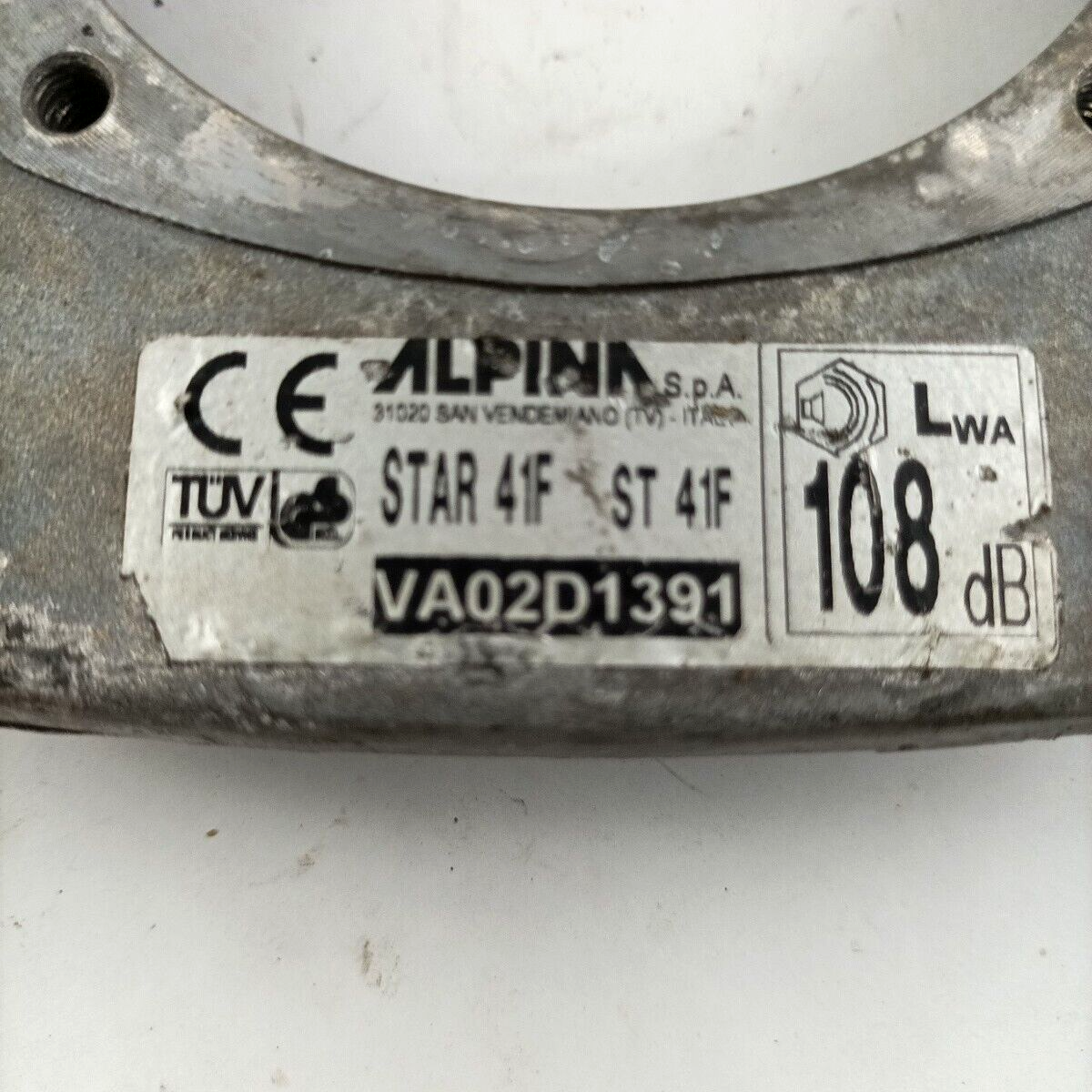 Ricambi DECESPUGLIATORE ALPINA star 41F DADO ALBERO lato volano avviamento usato