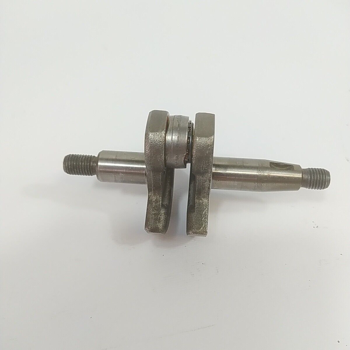 Ricambio per decespugliatore EFCO 8250 ALBERO MOTORE ORIGINALE usato