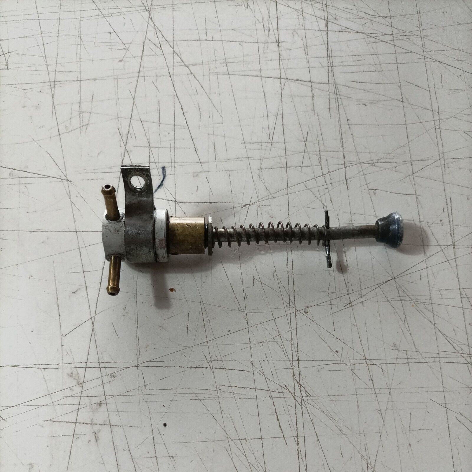 MANIGLIA MANICO IMPUGNATURA SUPERIORE PER MOTOSEGA CASTOR C70 ALPINA A70