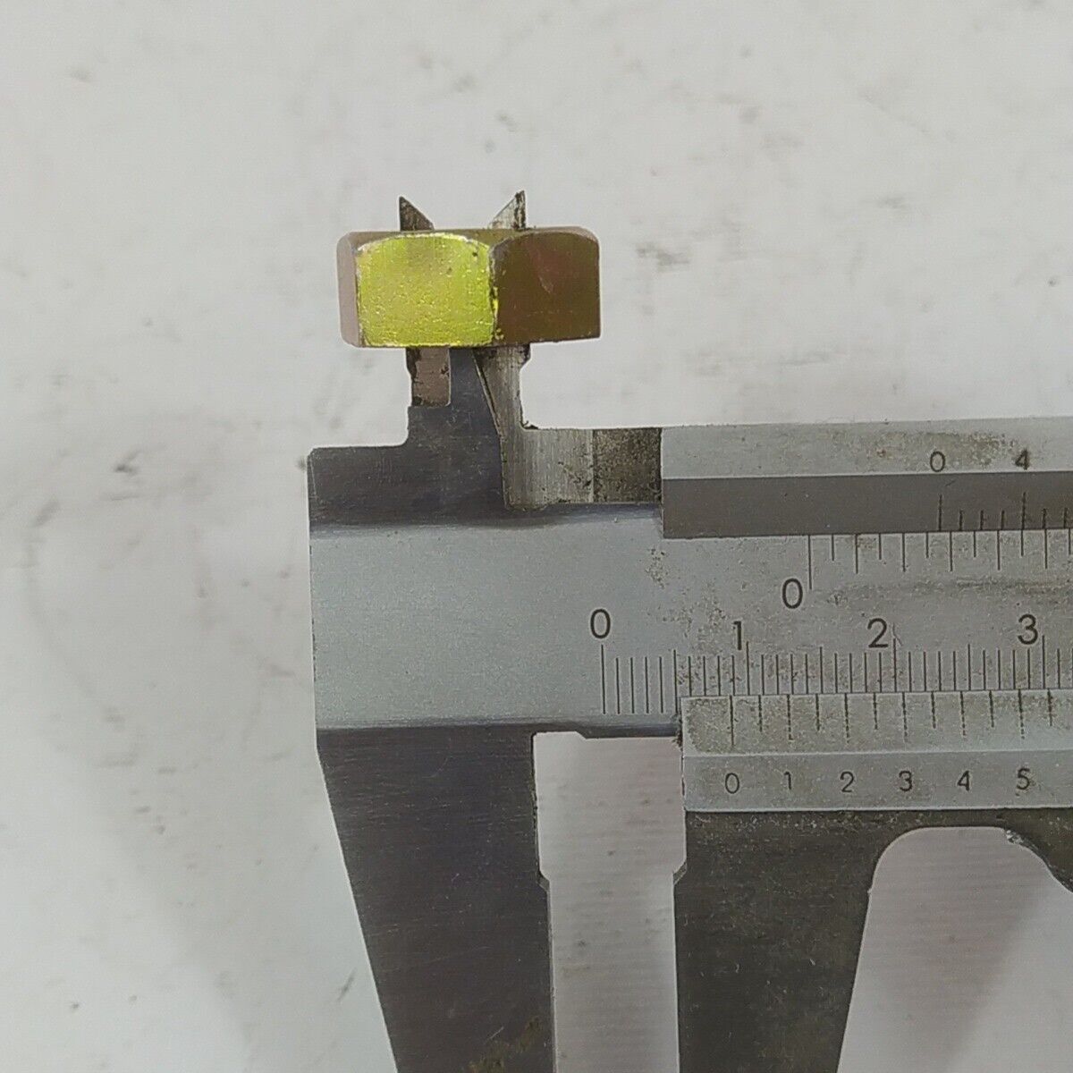 Ricambi DADO ALBERO MOTORE VOLANO per decespugliatore TANAKA 501 ik usati