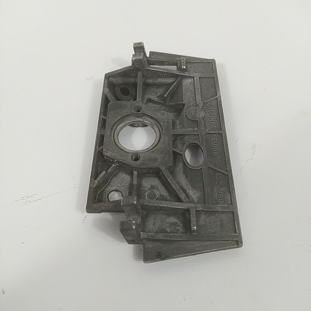Ricambio per motosega CASTOR ALPINA 450 FLANGIA COLLETTORE CARBURATORE usato