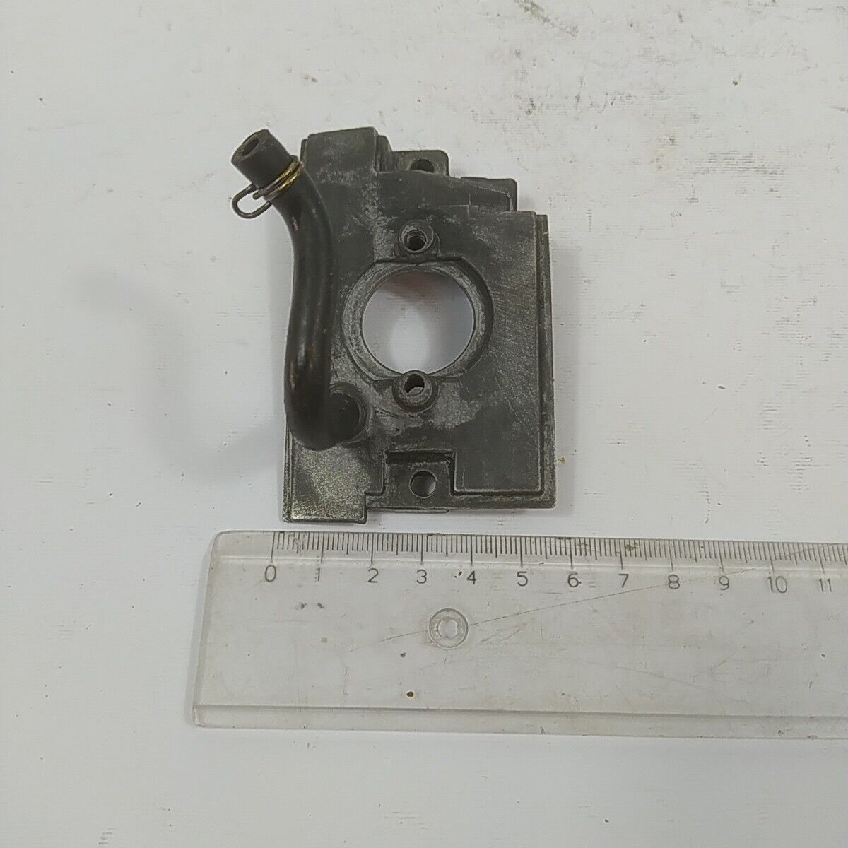 Ricambio FLANGIA RACCORDO CARBURATORE ORIGINALE per motosega CASTOR CP 700 usato