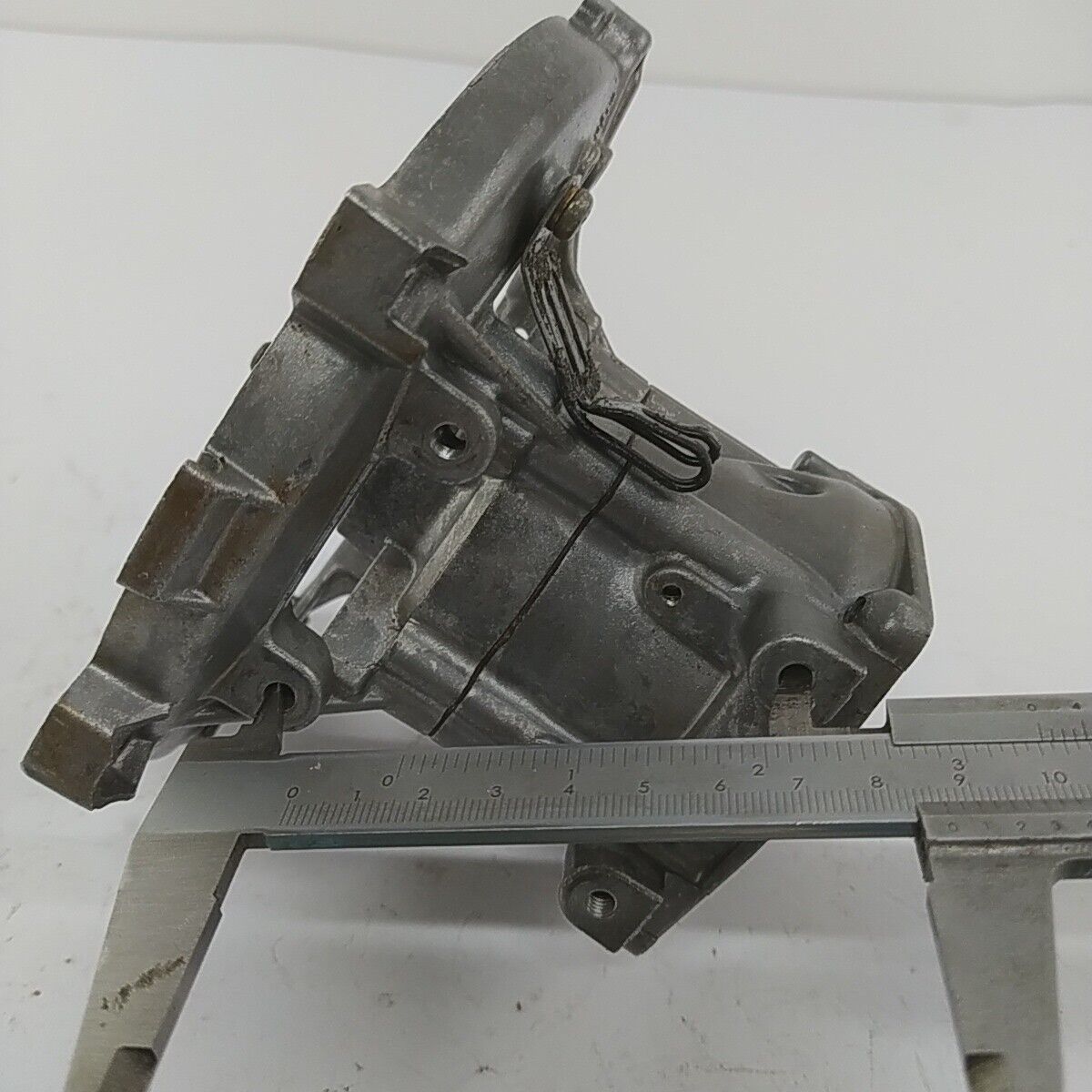 Ricambio usato CARTER BASAMENTO E ALBERO MOTORE decespugliatore MITSUBISHI T200