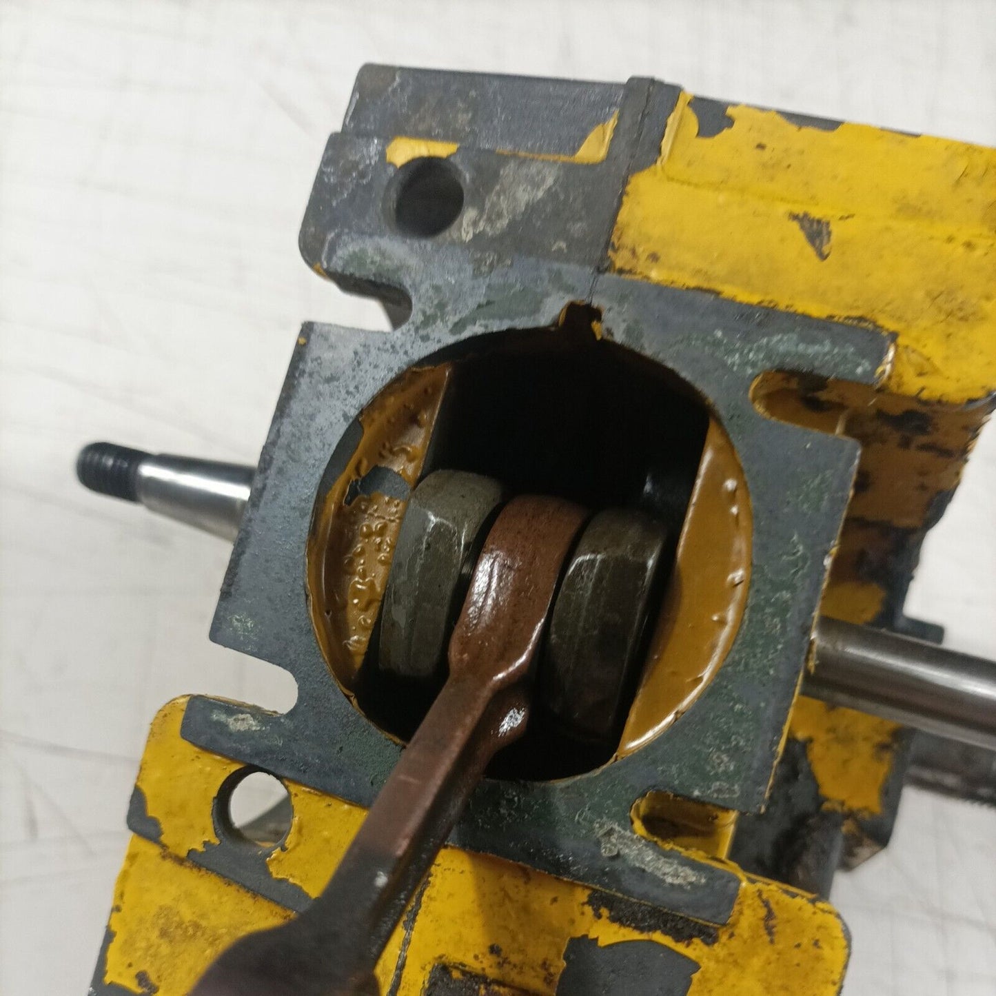 ricambi usati per MOTOSEGA ALPINA A 41 ALBERO MOTORE carter  basamento SERBATOIO