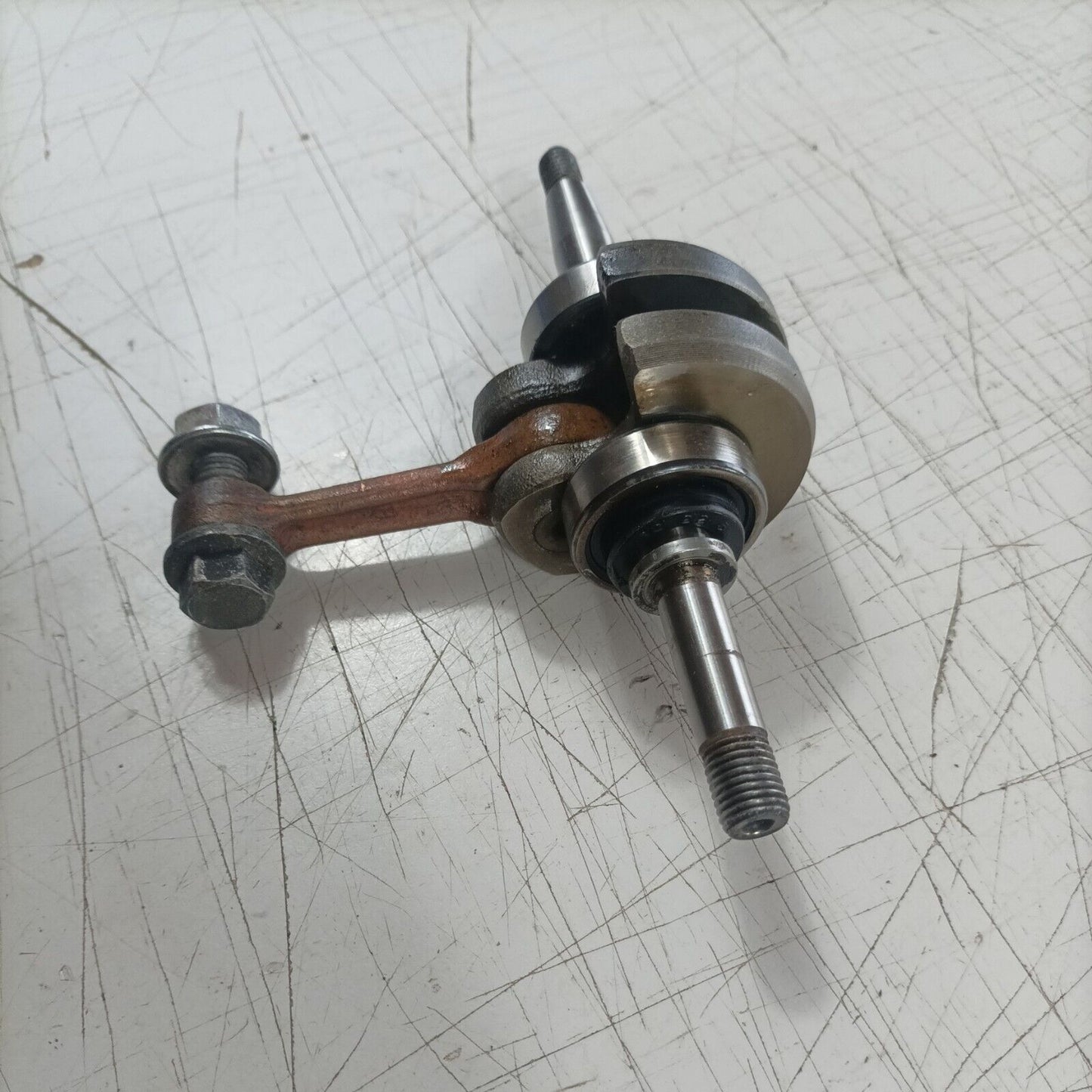 ricambio usato ALBERO MOTORE ORIGINALE COMPLETO PER MOTOSEGA ALPINA PROF 45