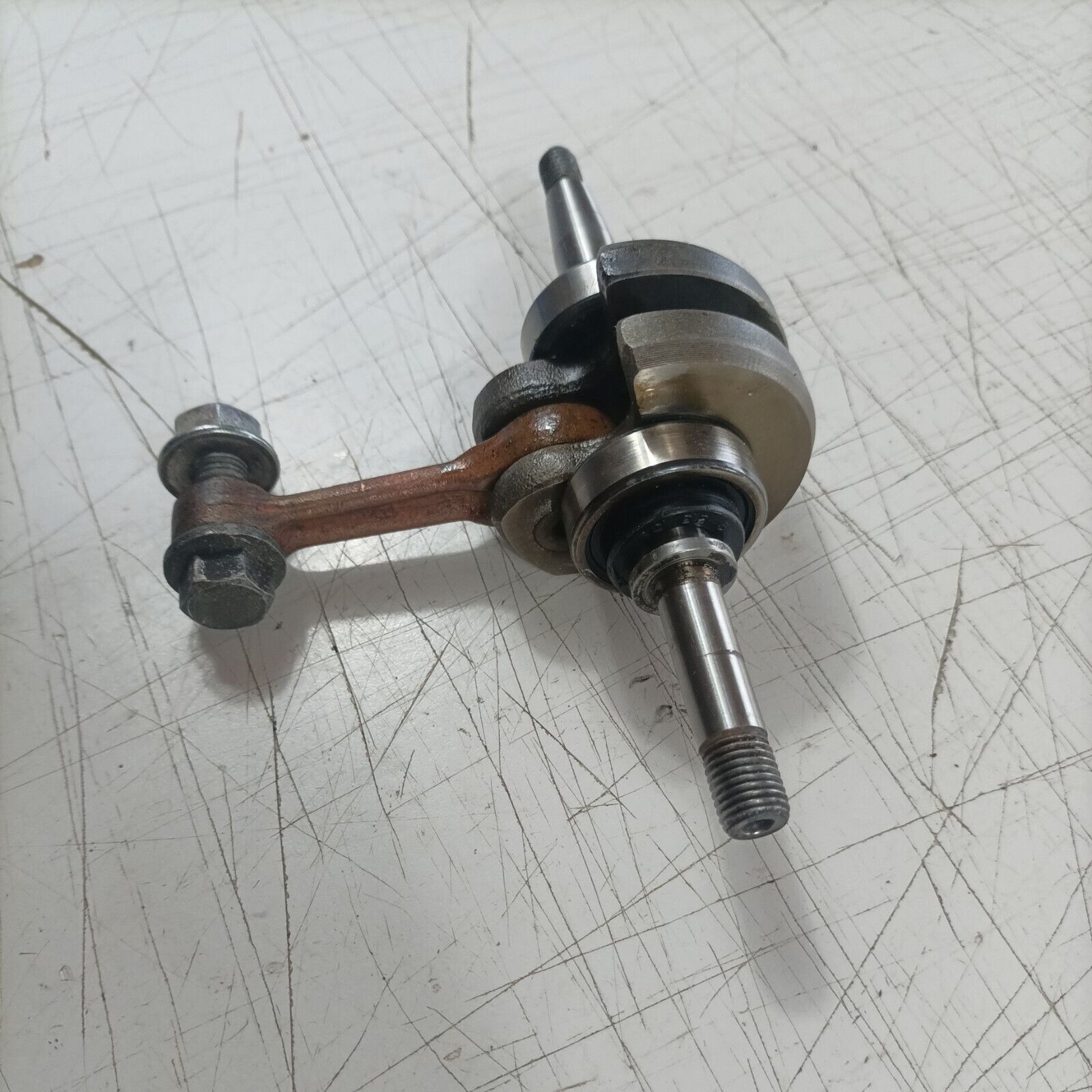 ricambio usato ALBERO MOTORE ORIGINALE COMPLETO PER MOTOSEGA ALPINA PROF 45